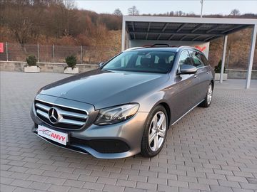 3,0 E 350d,TAŽNÉ,KOLA,SERVIS