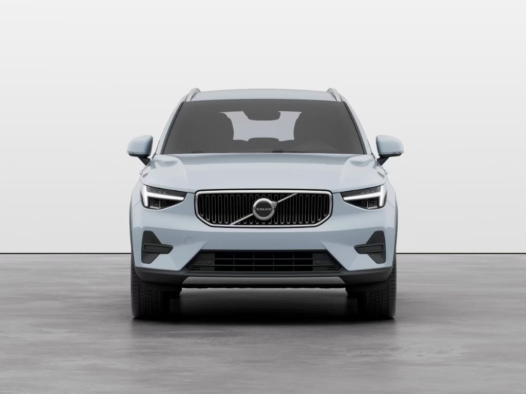 Volvo XC40, CORE B3 FWD 120kW - fotka 3