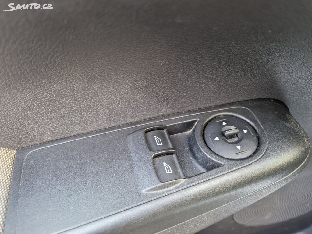 Ford Tourneo Courier, 1,0 74kW  SERVISKA