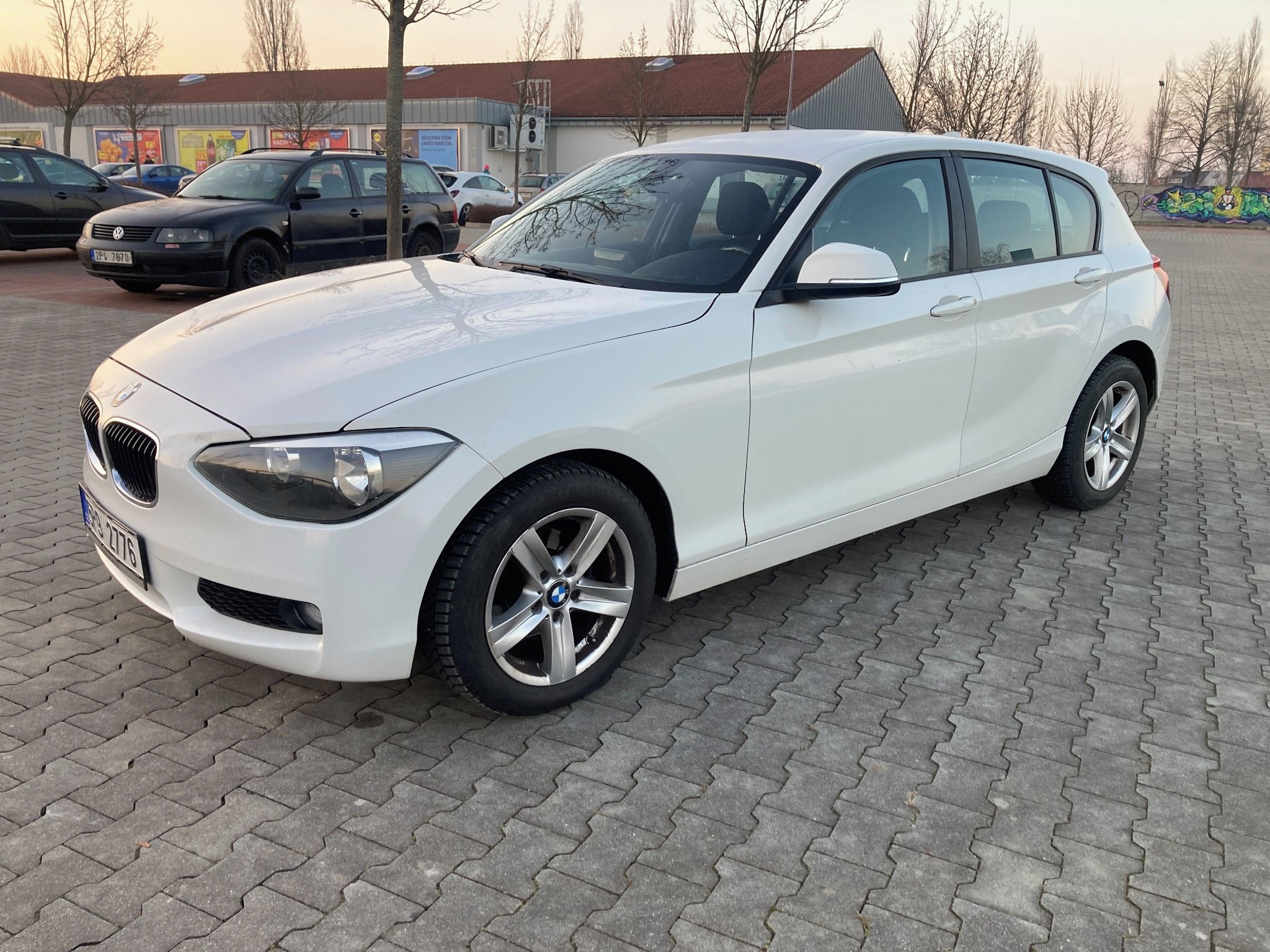 BMW Řada 1, 1.6D 70KW 2xALU DIG.KLIMA