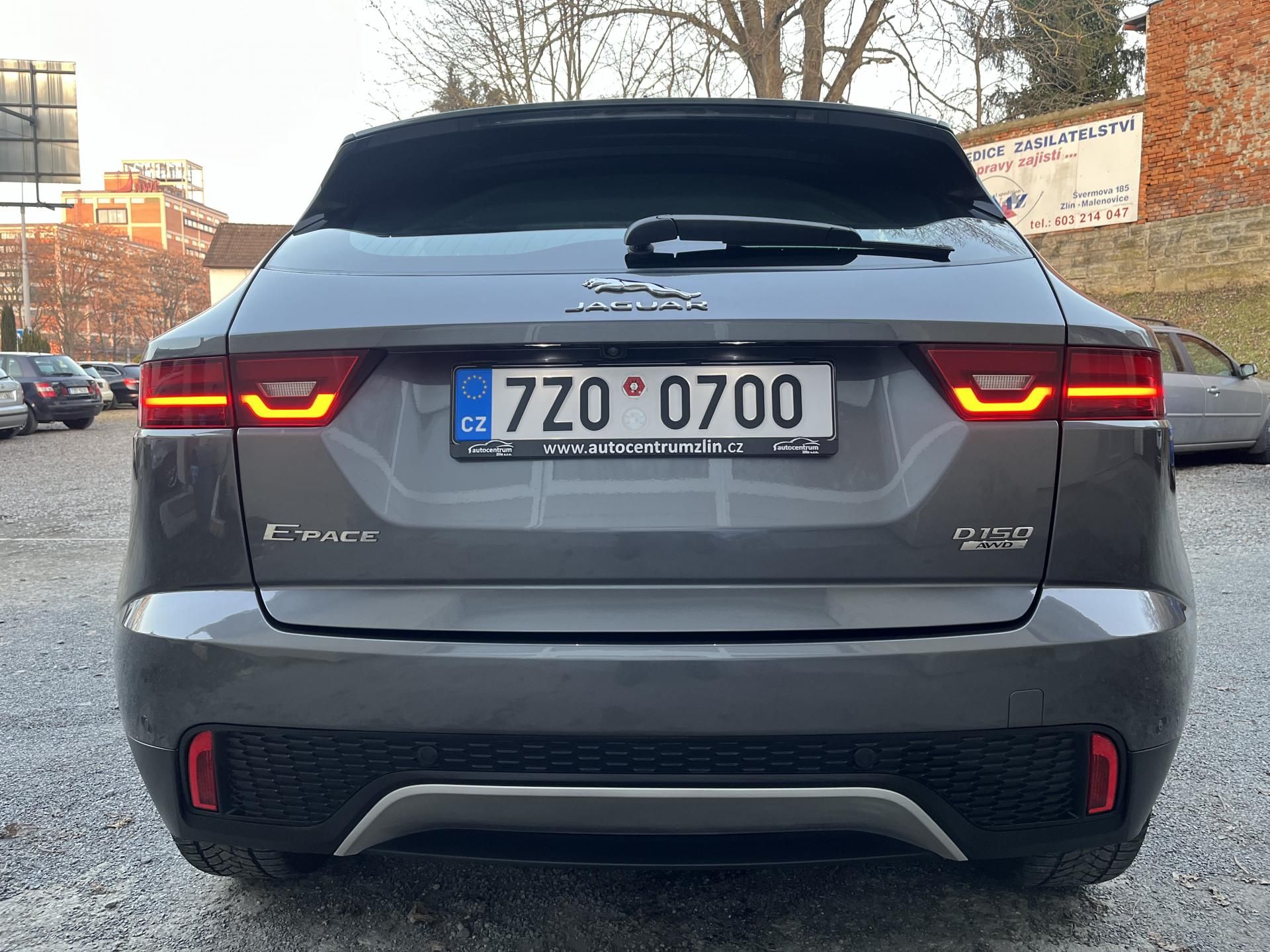 Jaguar E-Pace, 2,0 D 150 AWD, LED,4X4,AUT,ČR! - fotka 6