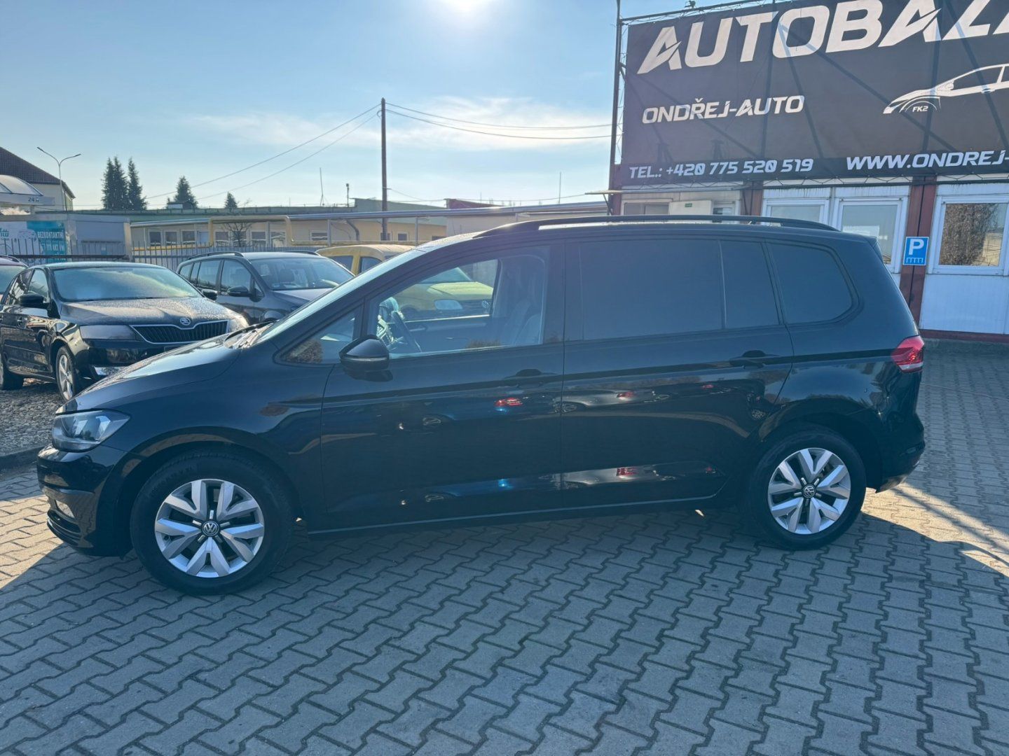Volkswagen Touran, 1,6 TDI 85 KW STK NAVI TAŽNÉ - fotka 2