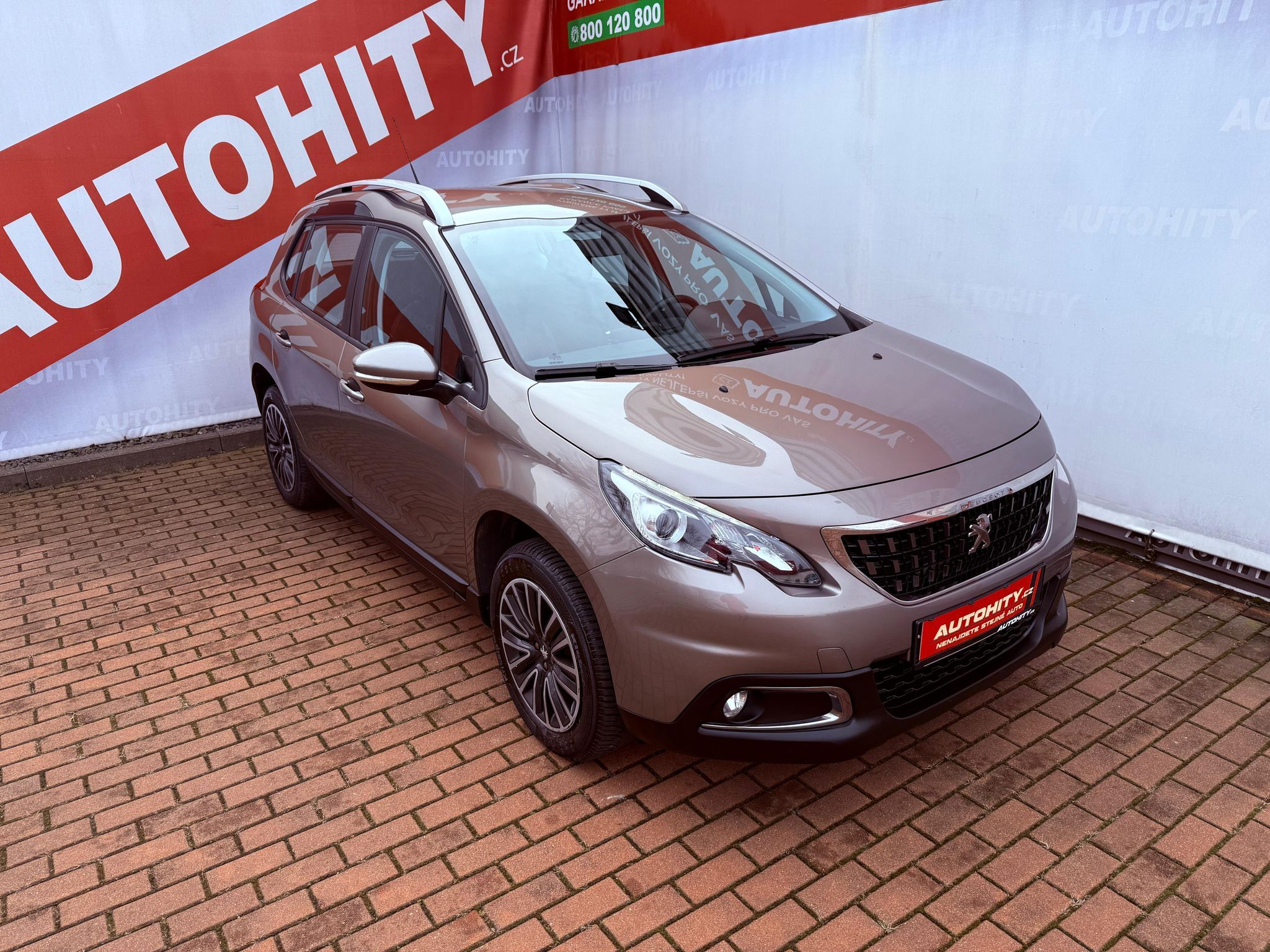 Peugeot 2008, 1.2 PureTech Active, ČR, 1.Maj - fotka 5