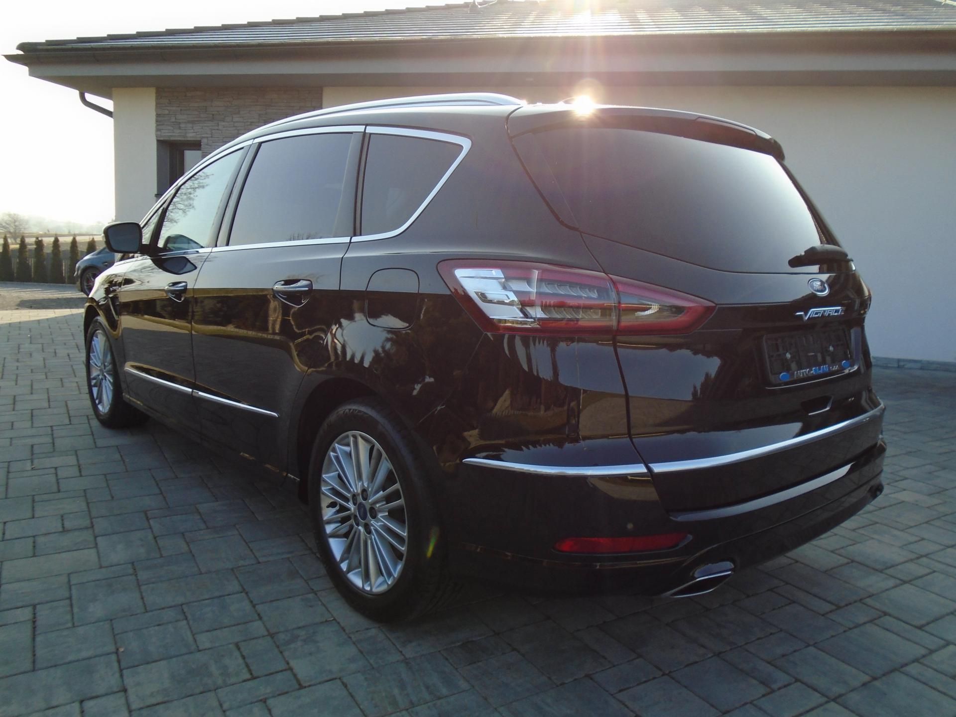 Ford S-MAX, 2.0EcoBlue 140kW 8AT Vignale - fotka 3