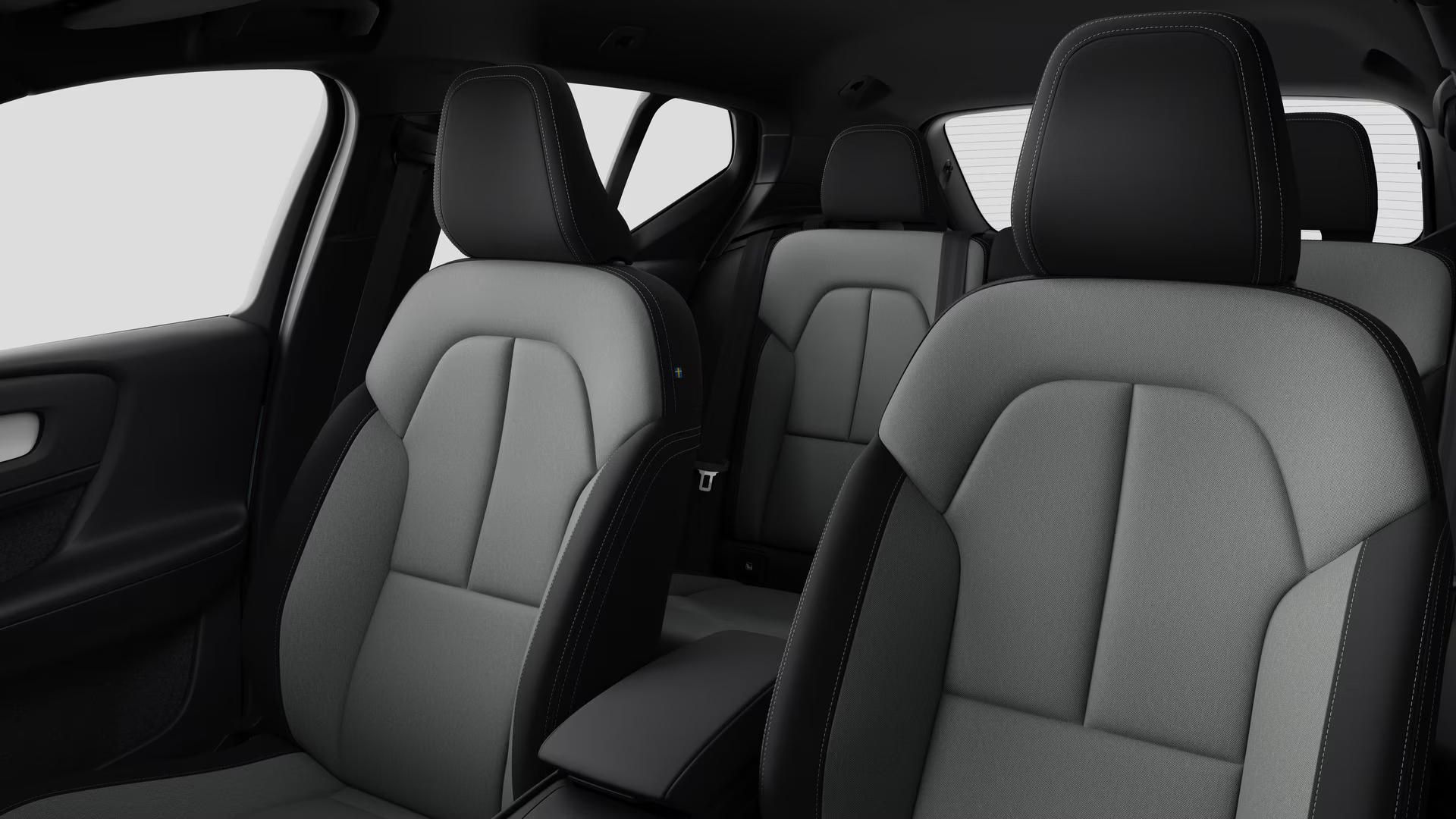 Volvo XC40, B3 BLACK EDITION PLUS AUT - fotka 3