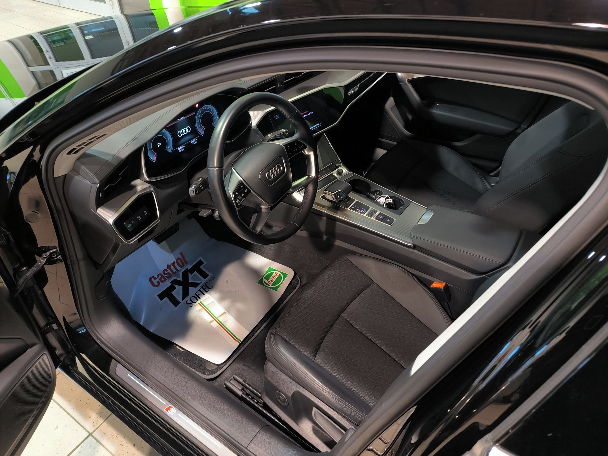 Audi A6, Avant 2,0TDi 150kW S-line ČR - fotka 3