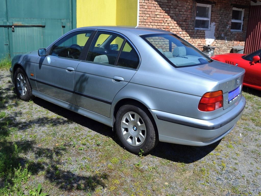 BMW Řada 5, 523 i AUTOMAT,SERVISKA - fotka 5