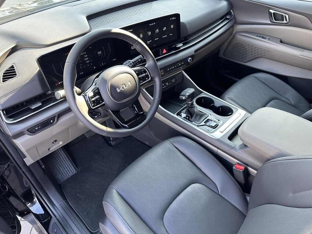 Kia Carnival, 8P EX+ 3,5 GDi V6 4x2 8AT - fotka 4
