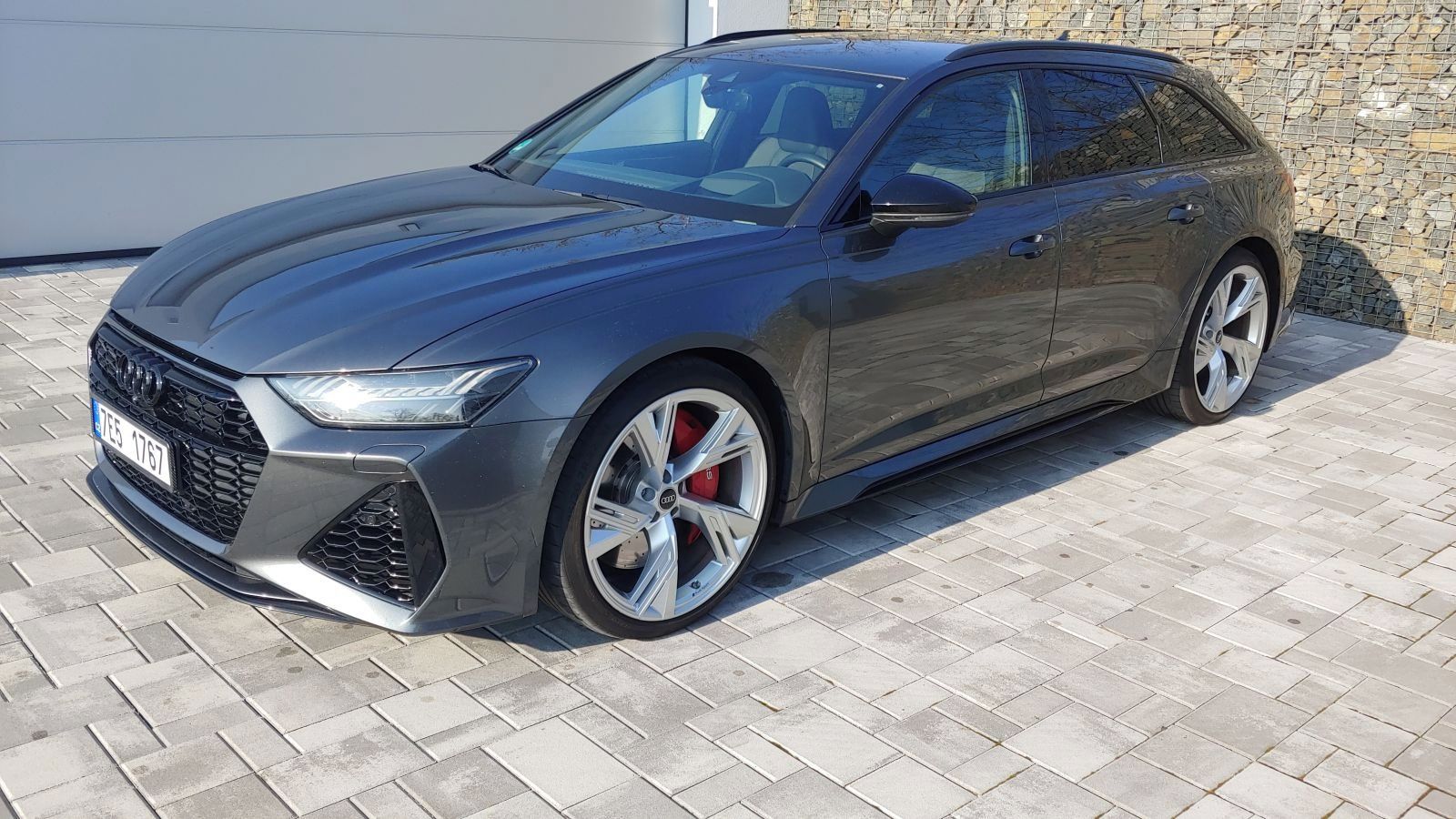 Audi RS6, 4.0 TFSI 441kW B&O Matrix - fotka 4