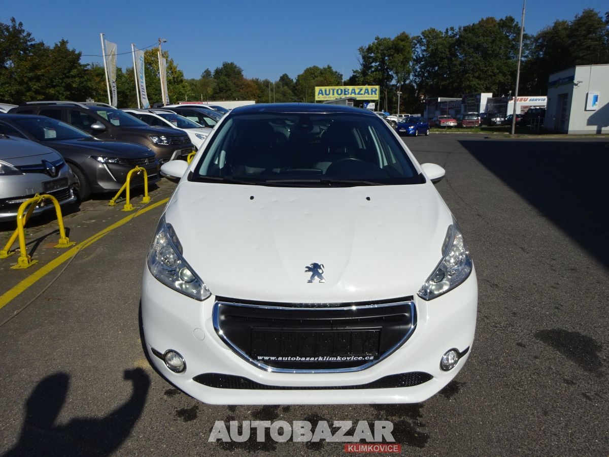 Peugeot 208, 1,6 e-HDi - fotka 3