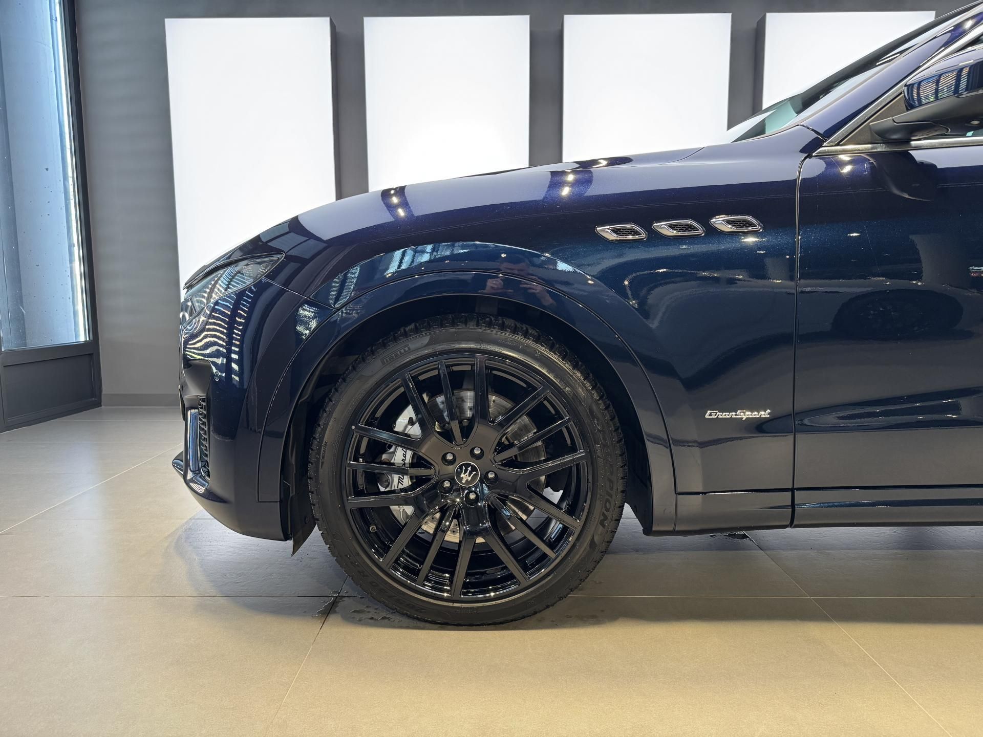 Maserati Levante, SQ4 316kW - fotka 4