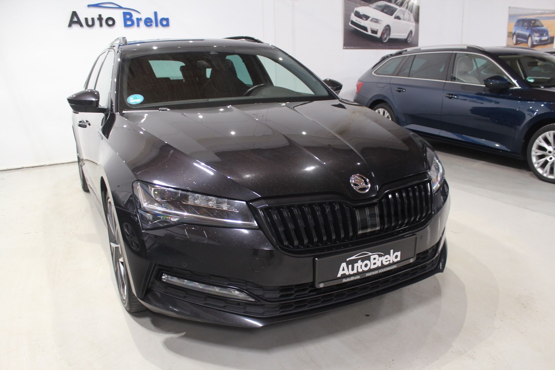 Škoda Superb, 2.0TDI DSG SportLine Display - fotka 3