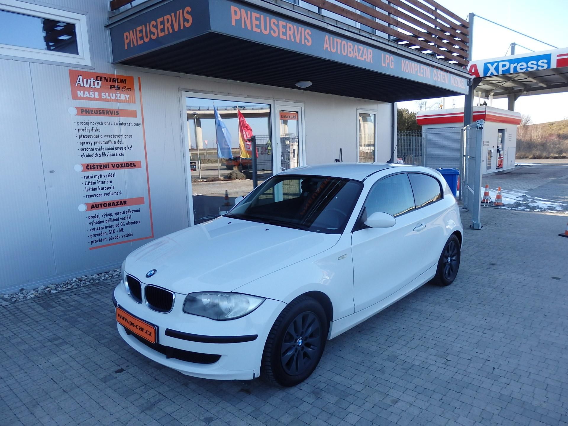 BMW Řada 1, 116i KLIMATIZACE