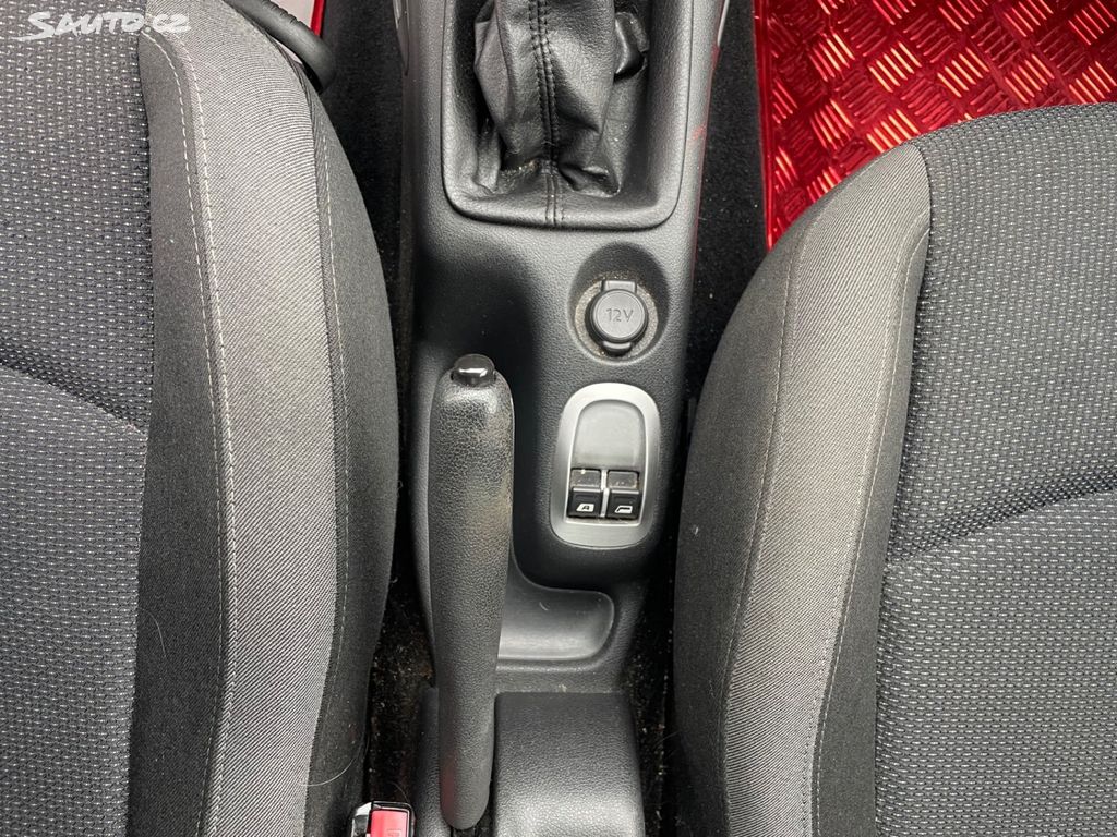 Peugeot 206, + 1,1 44kW, SERVISKA