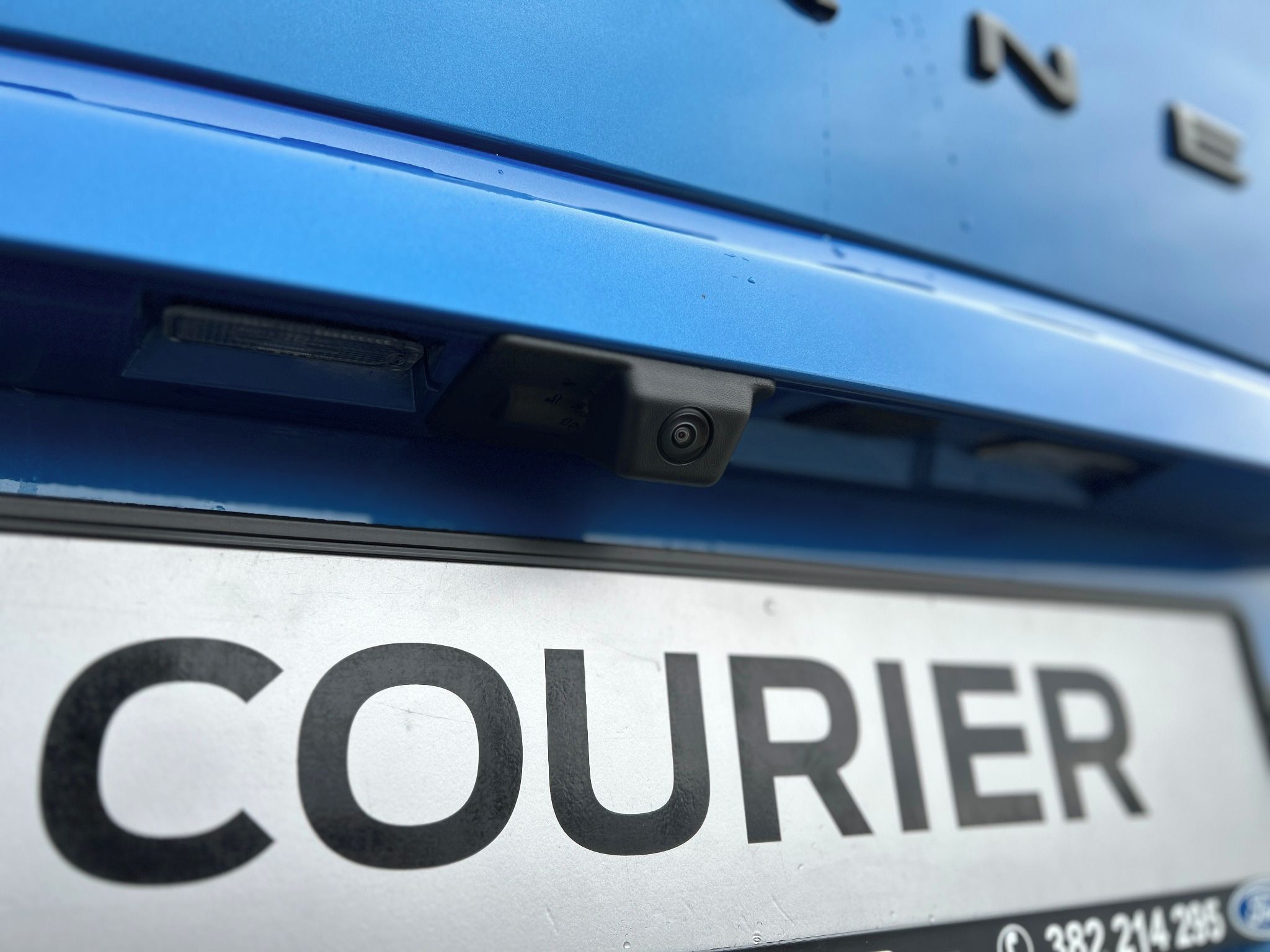 Ford Tourneo Courier, Titanium 1.0 EcoBoost 92 kW - fotka 5