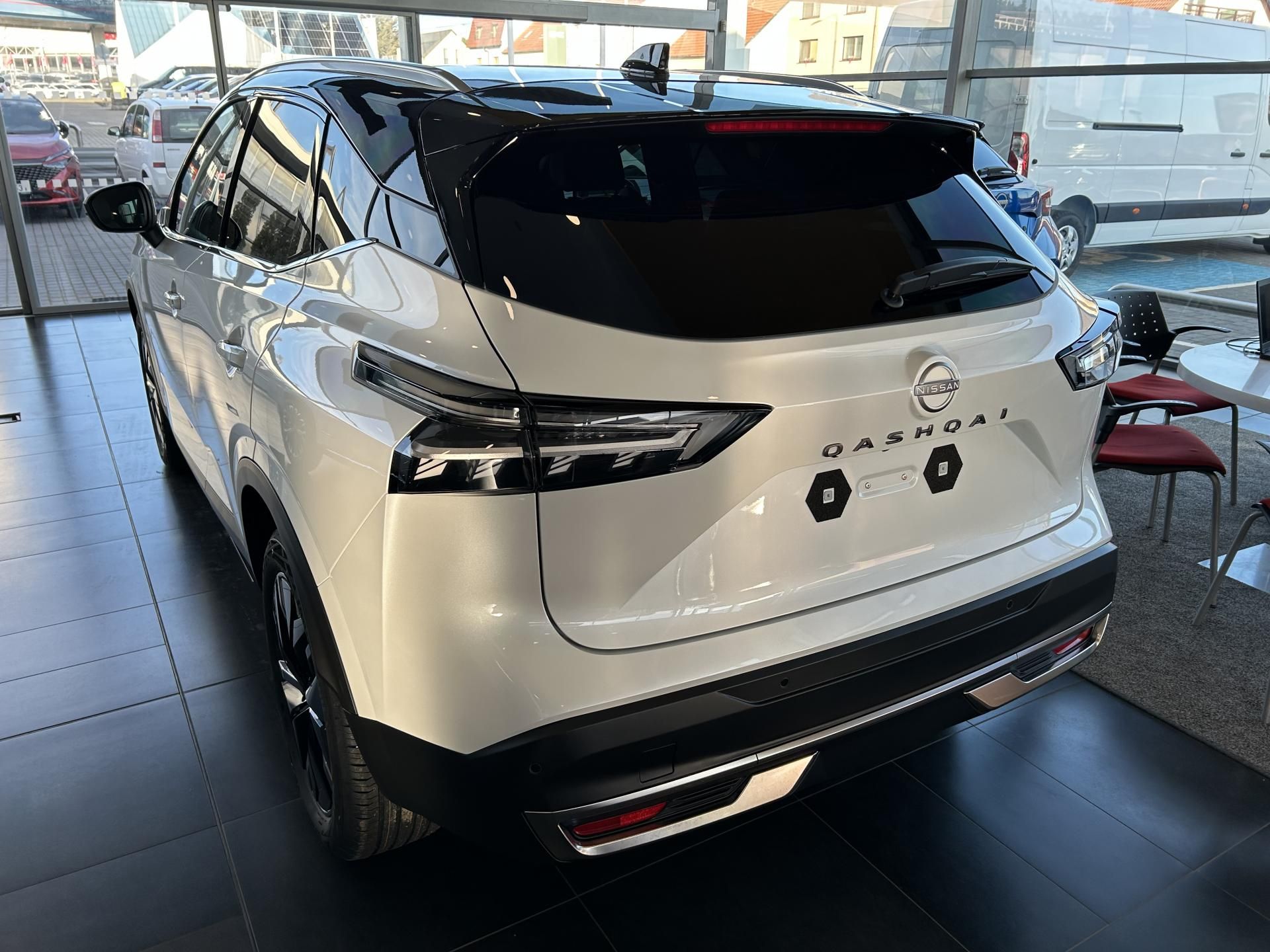 Nissan Qashqai, 1.3T 158HP  X-TRONIC TEKNA - fotka 4