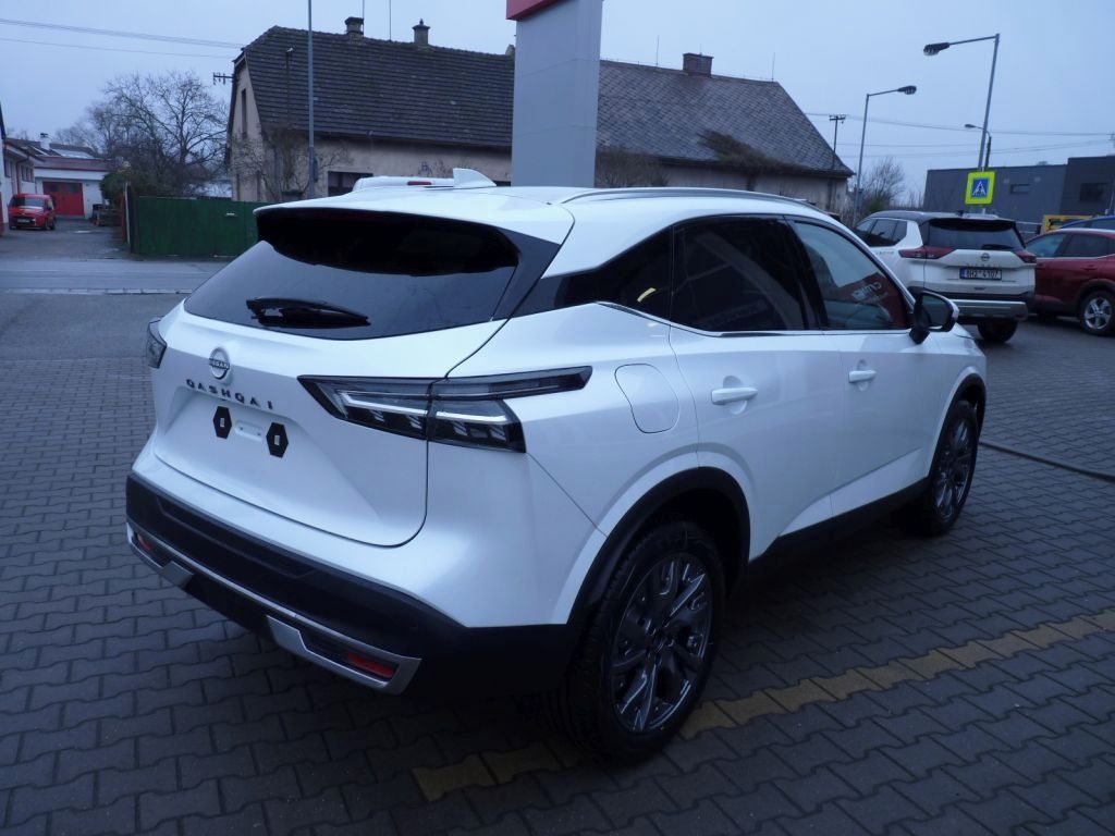 Nissan Qashqai, 1.3DIG-T AT 158PS Tekna - fotka 4
