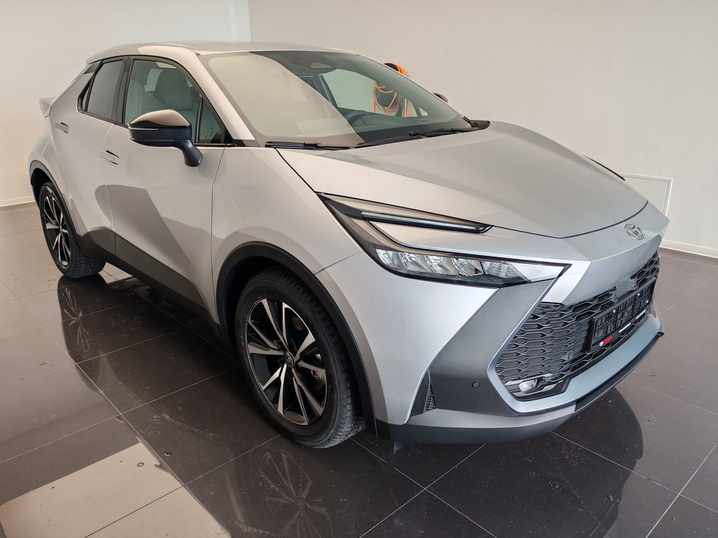 Toyota C-HR, 1.8 Hybrid 4x2 Style - fotka 2