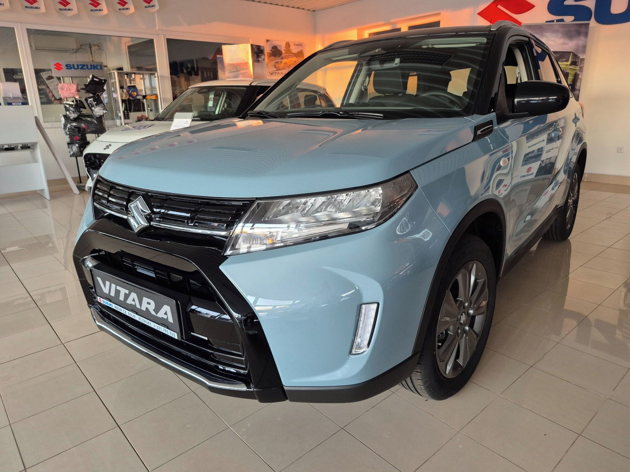 Suzuki Vitara, 1,4 Premium + SADA KOL - fotka 5