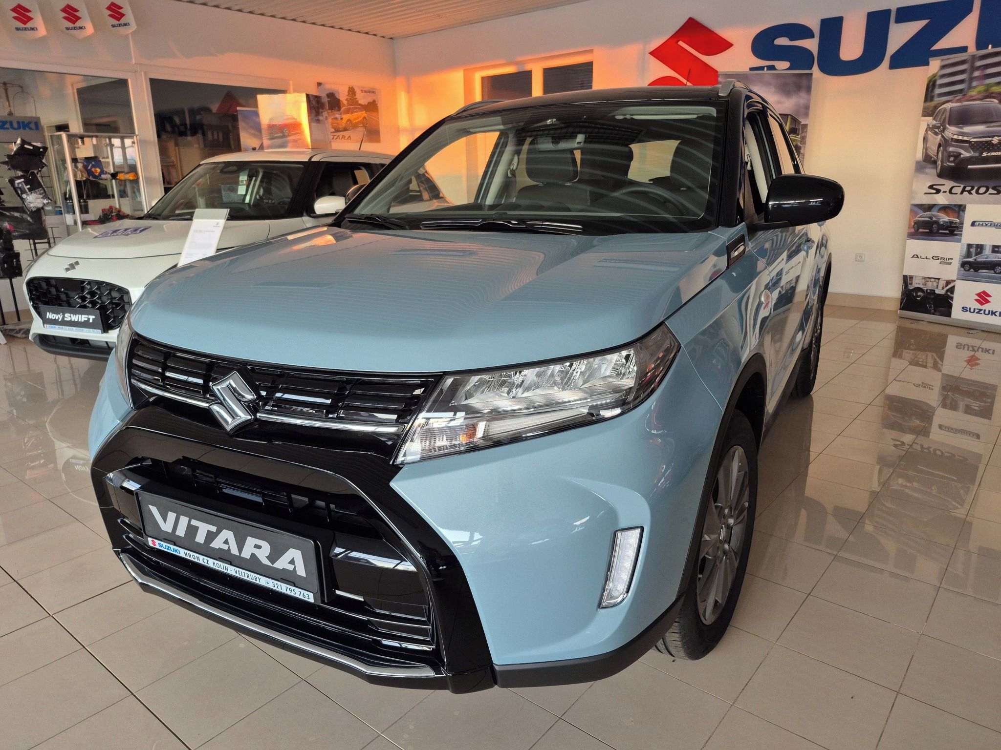 Suzuki Vitara, 1,4 Premium + SADA KOL - fotka 6
