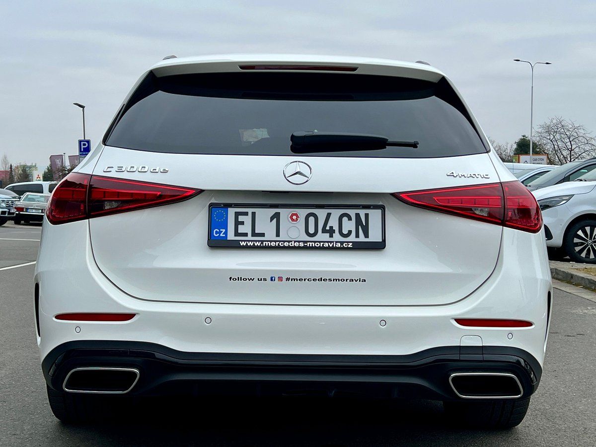 Mercedes-Benz Třídy C, 300 de 4MATIC kombi AMG linie - fotka 4