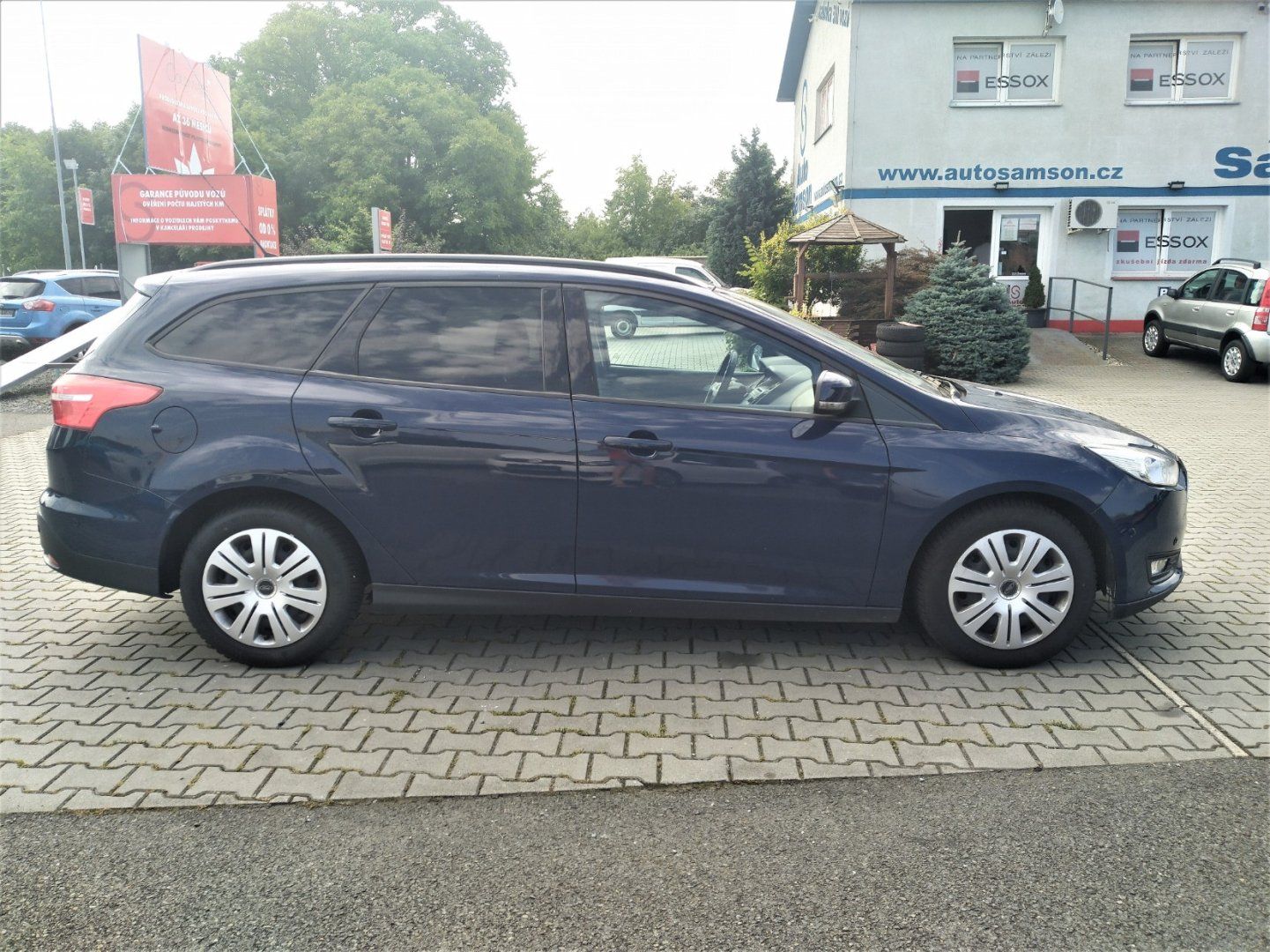 Ford Focus, 1,0i 74kW*AUTO A/C*ESP* - fotka 4