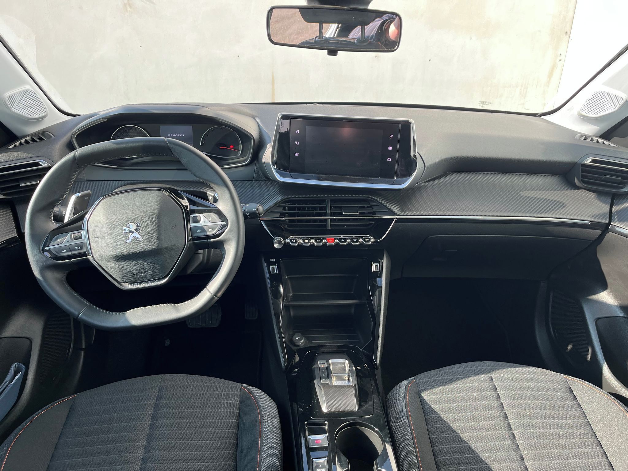 Peugeot 208, 1.2, 74kW, Automat, Navigace - fotka 5