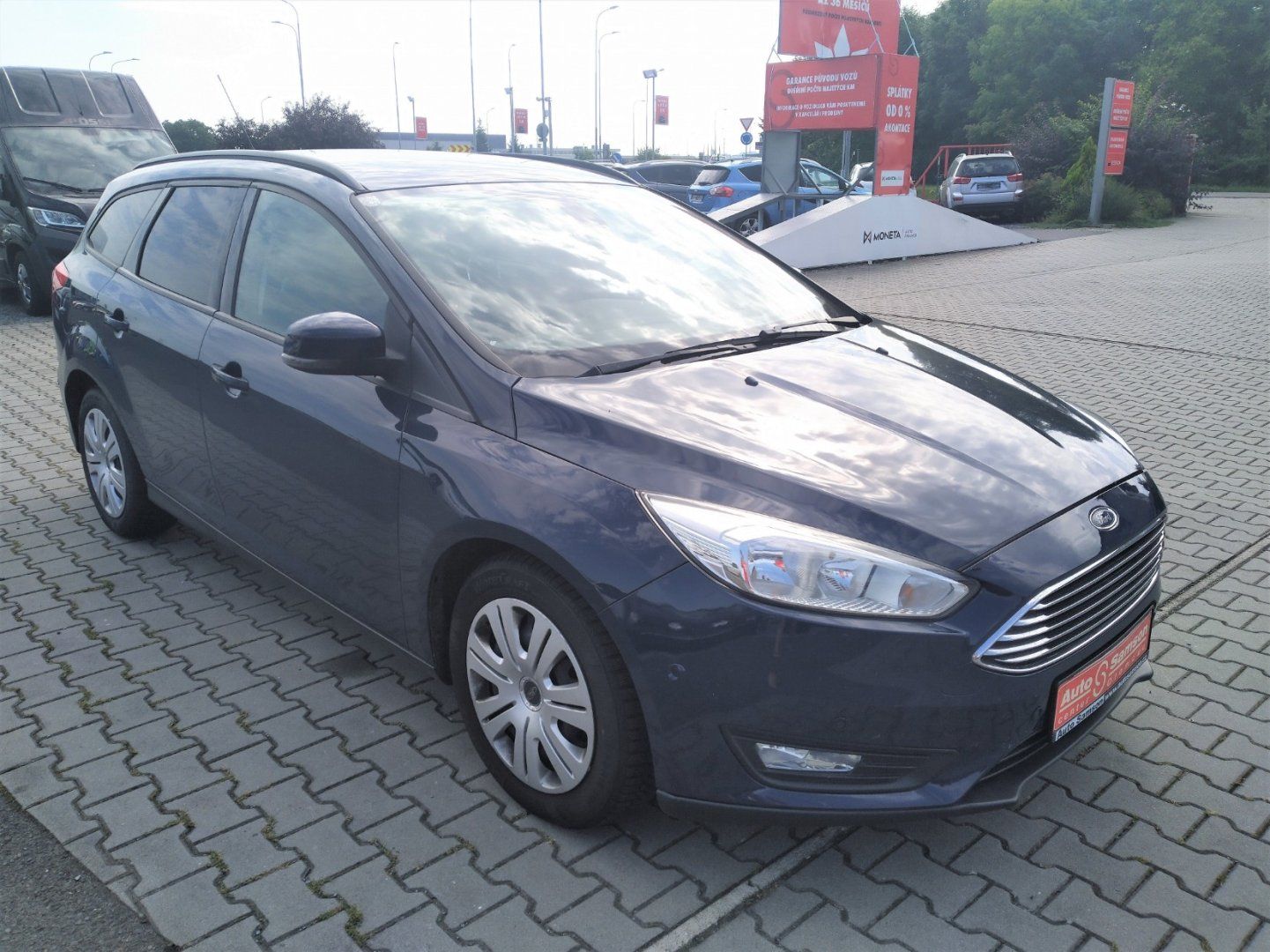 Ford Focus, 1,0i 74kW*AUTO A/C*ESP* - fotka 3
