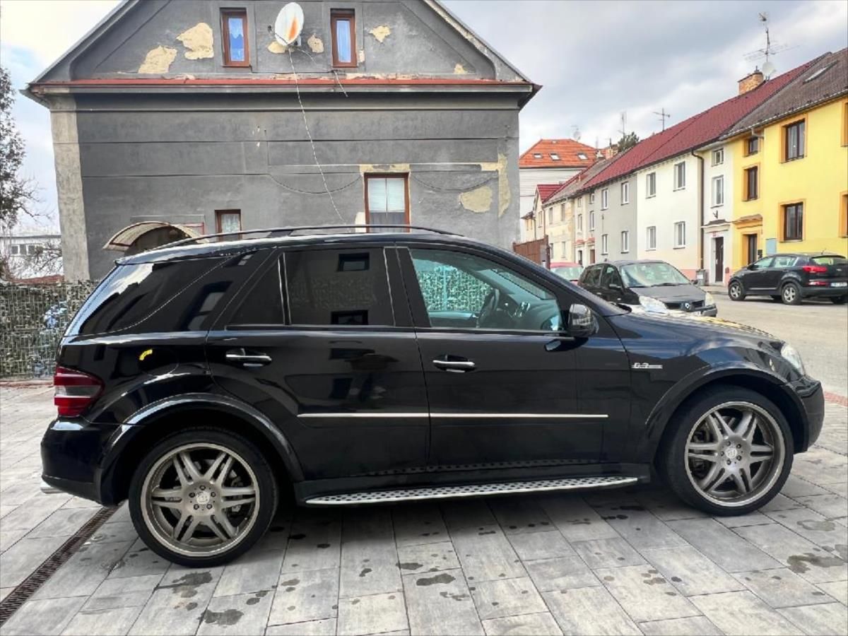 Mercedes-Benz Třídy M, 6,2 ML 63 AMG 4Matic - fotka 5