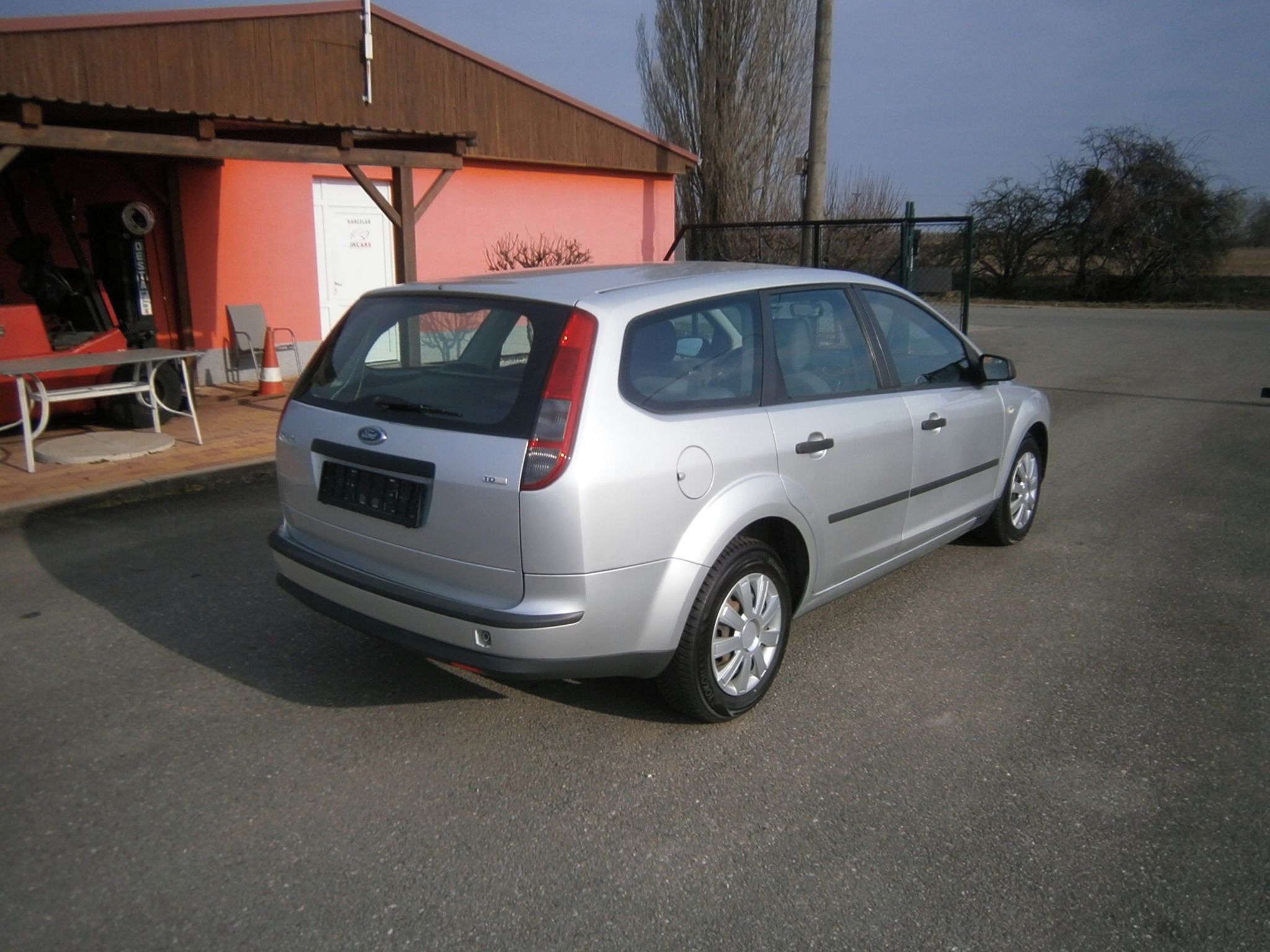 Ford Focus, 1,6TDCI, 66kW, klima - fotka 2