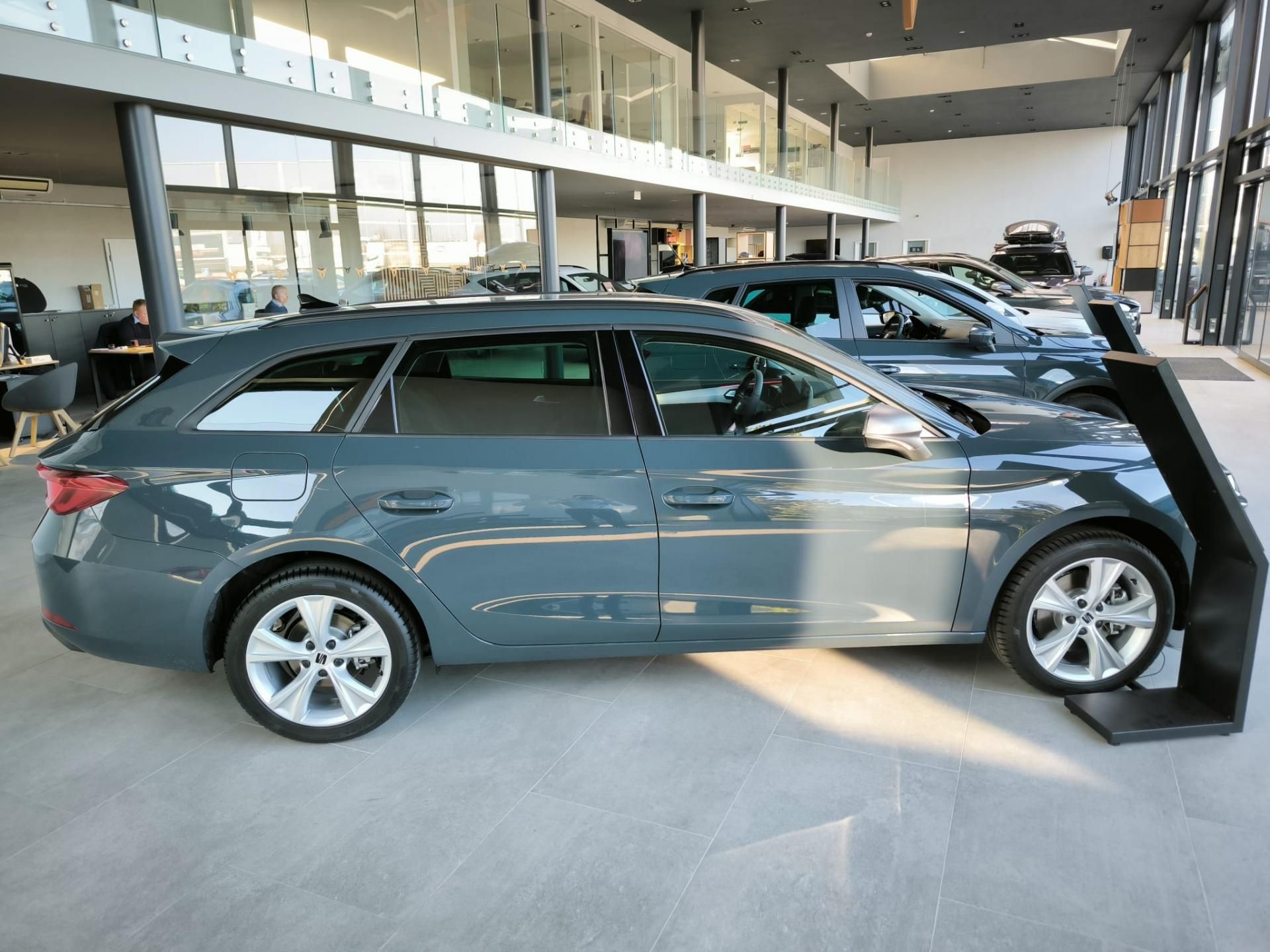 Seat Leon, SP 1.5 TSI FR e-HYBRID - fotka 4