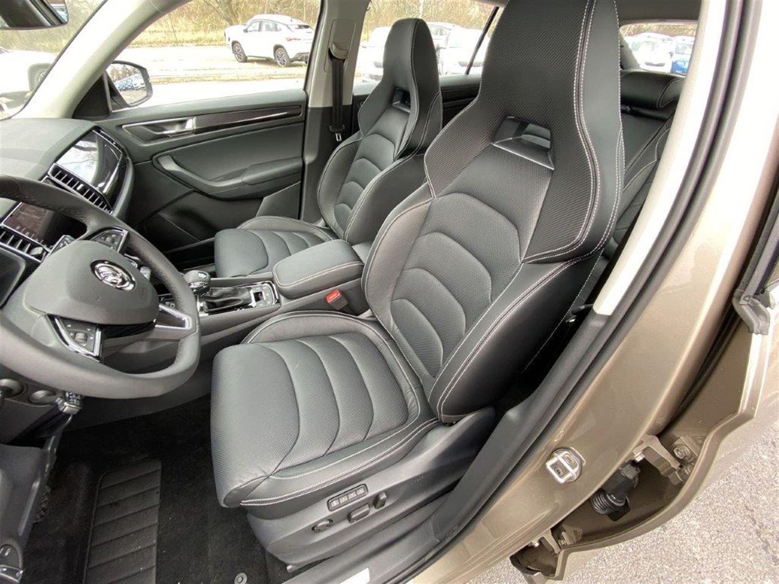 Škoda Kodiaq, GT 2.0 TSI 4x4 DSG - fotka 6
