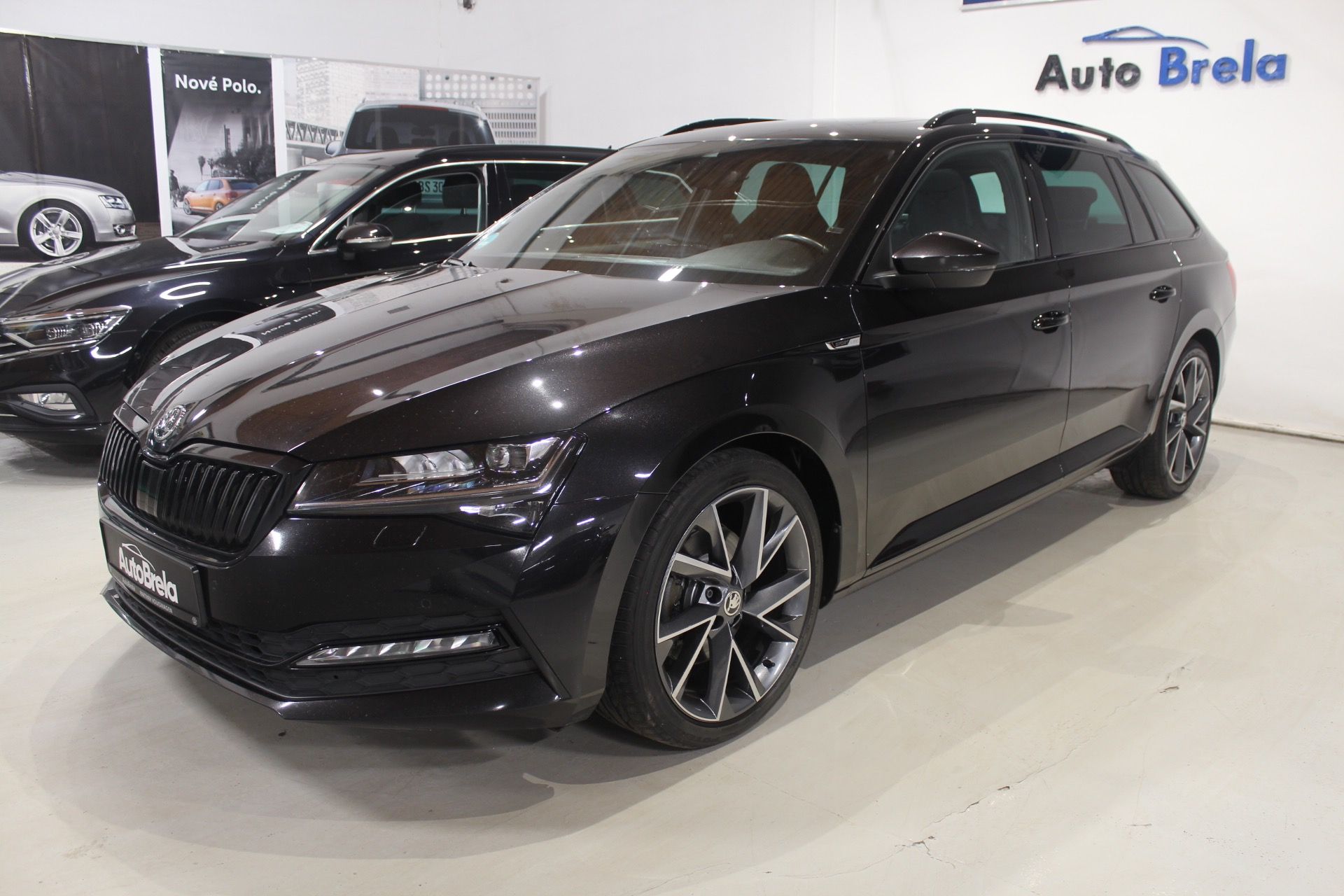 Škoda Superb, 2.0TDI DSG SportLine Display - fotka 6