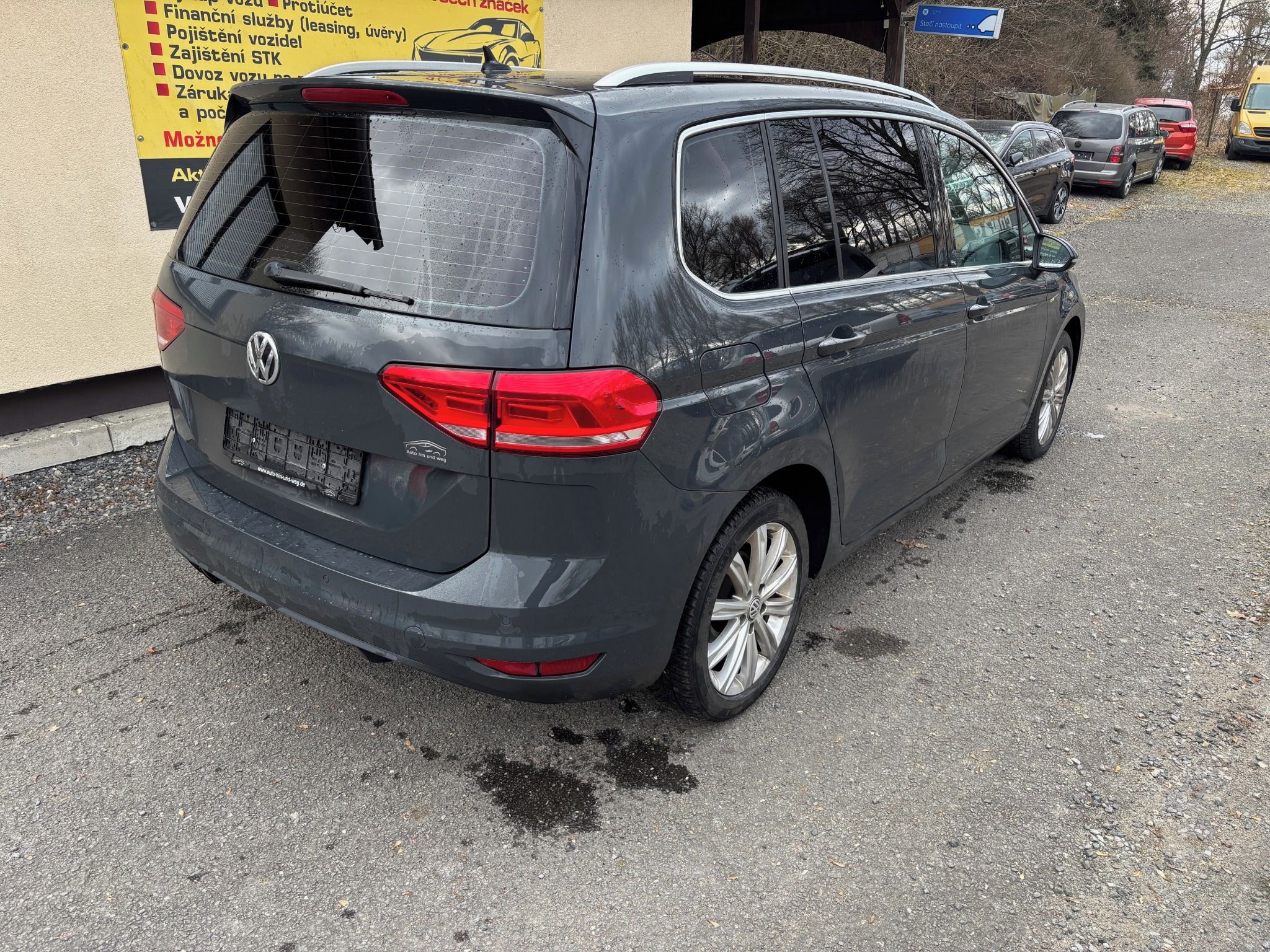 Volkswagen Touran, LED,7míst,110KW,tažné,navigace - fotka 5