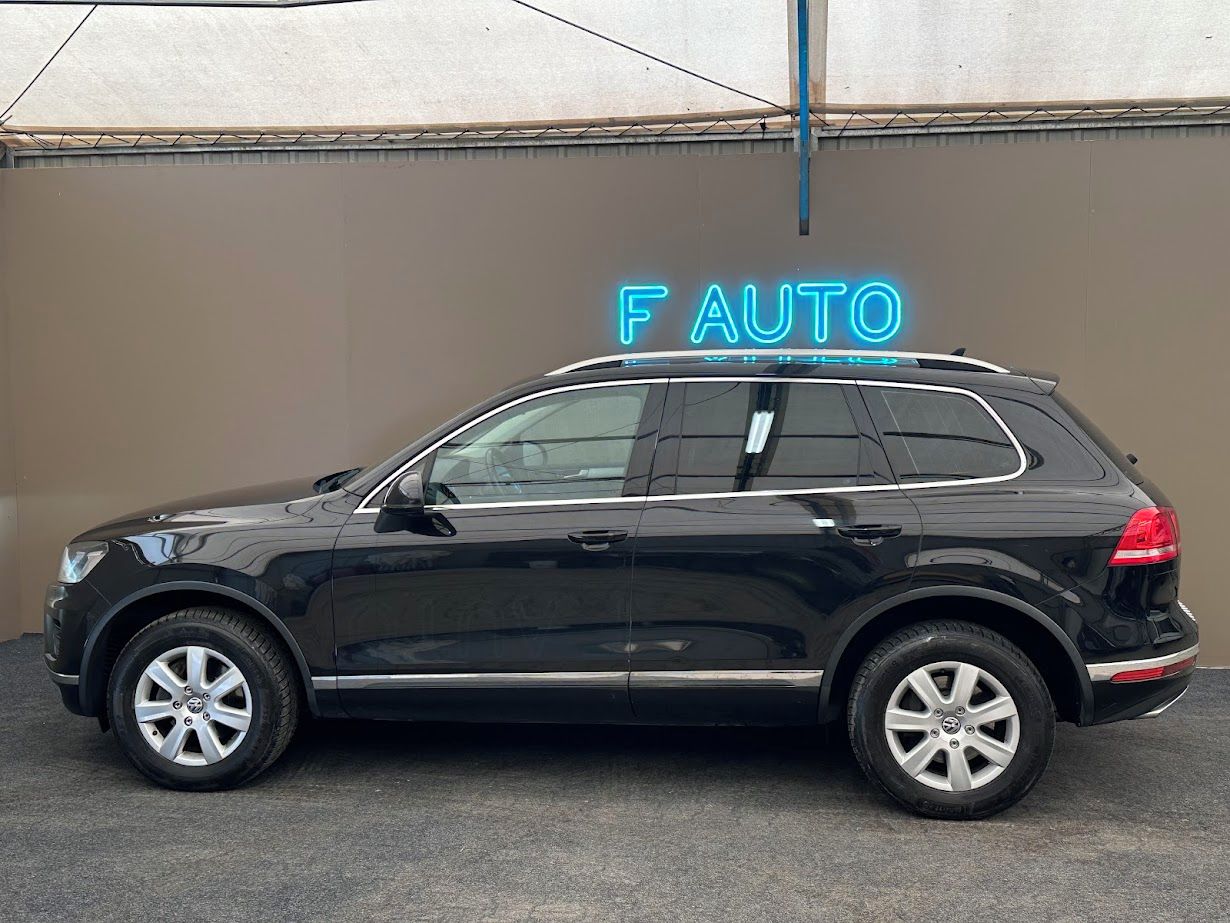 Volkswagen Touareg, 3.0 TDI 4x4 Panorama - fotka 5