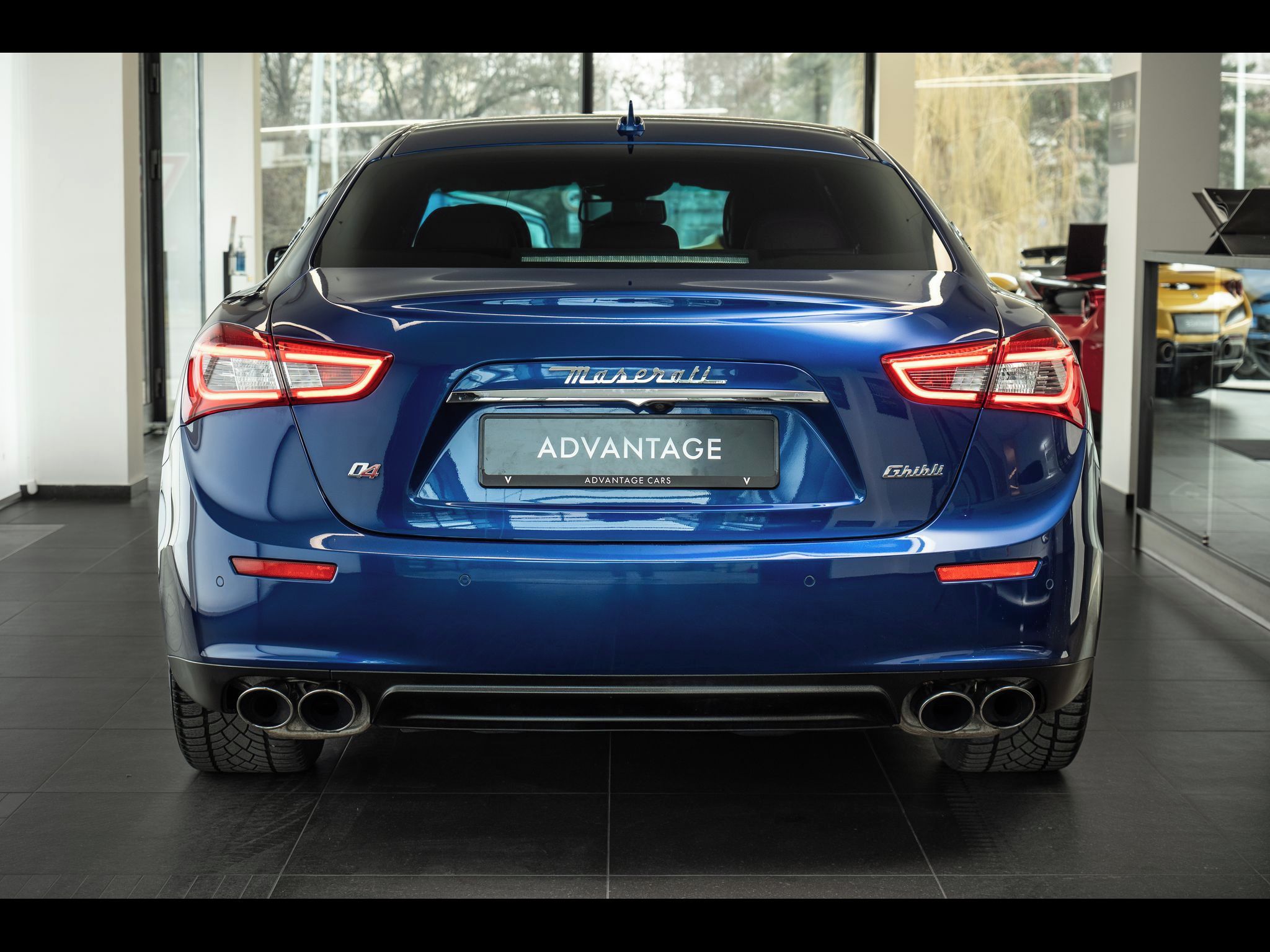 Maserati Ghibli, V6 S Q4 Premium/Sport/Carbon - fotka 3