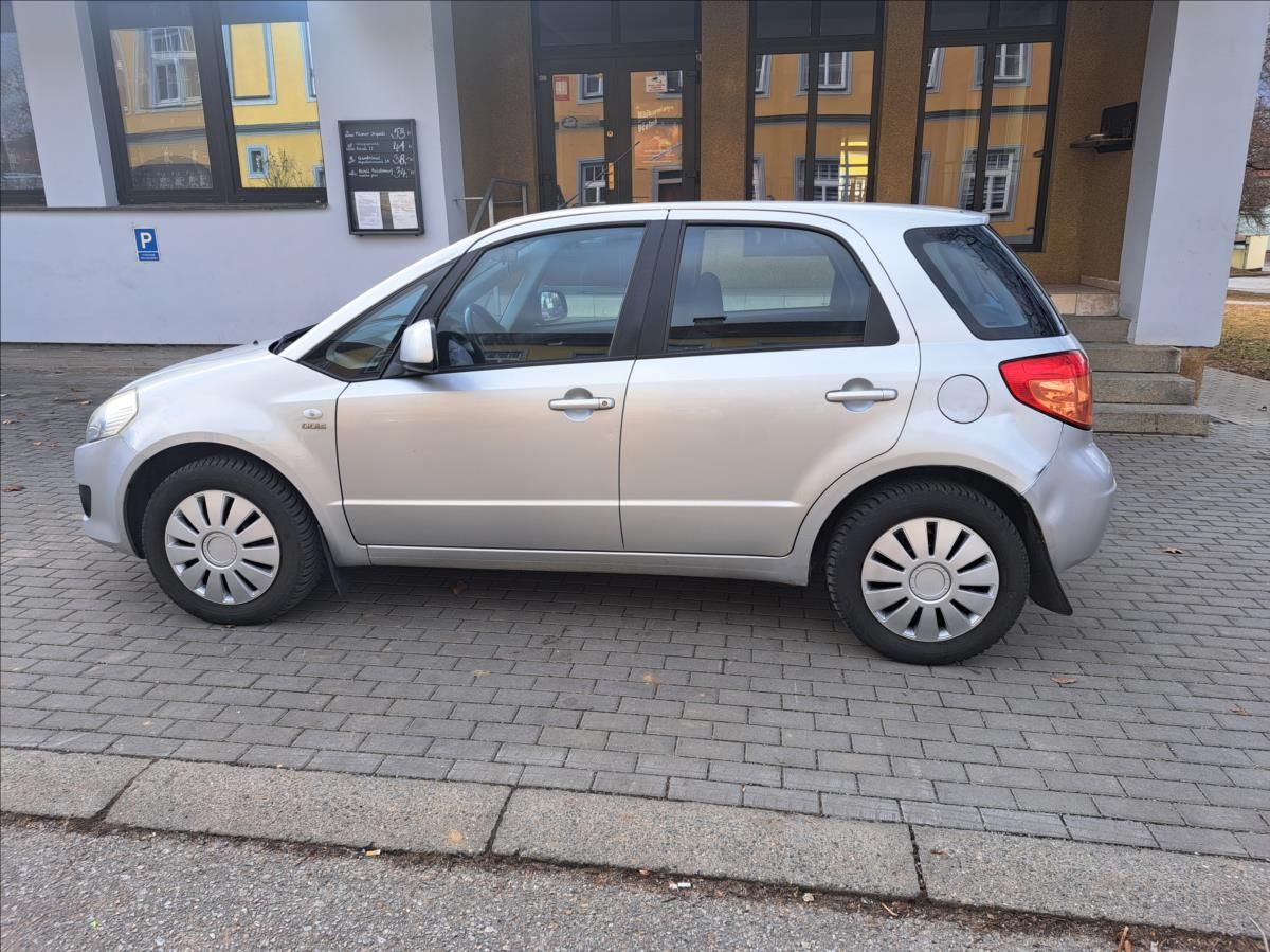 Suzuki SX4, 1,9 DDiS GL 2WD - fotka 5