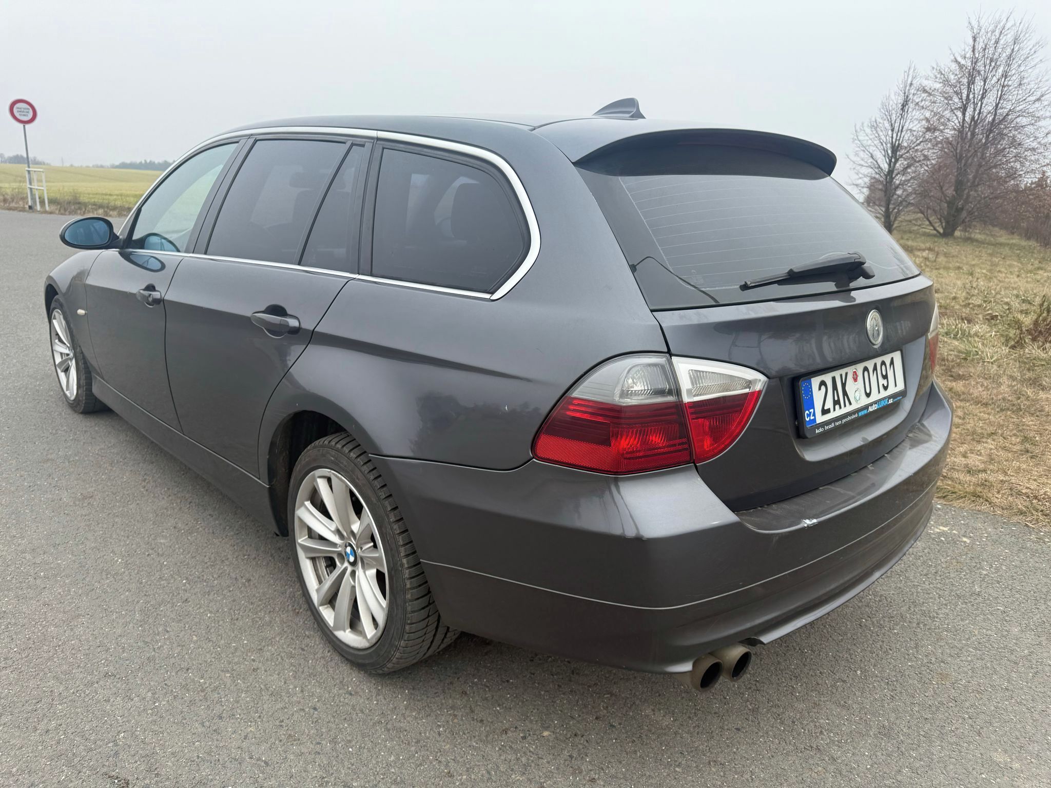 BMW Řada 3, 330dx Touring - fotka 3