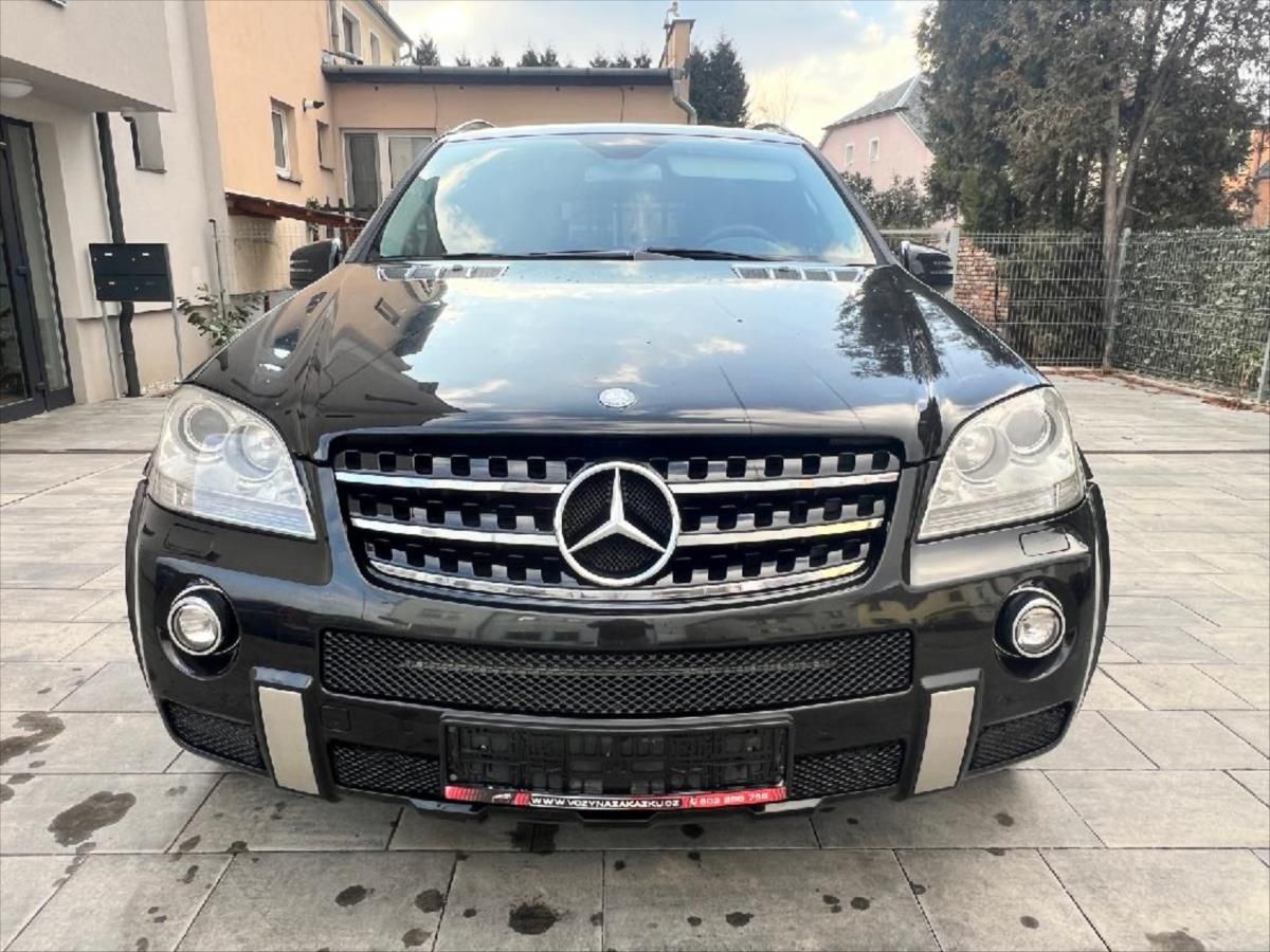 Mercedes-Benz Třídy M, 6,2 ML 63 AMG 4Matic - fotka 6