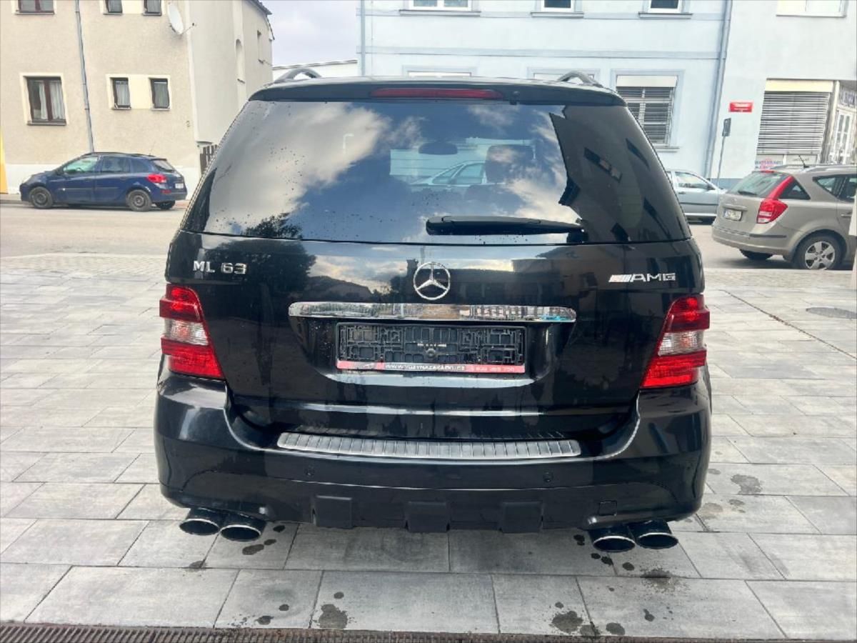 Mercedes-Benz Třídy M, 6,2 ML 63 AMG 4Matic - fotka 3