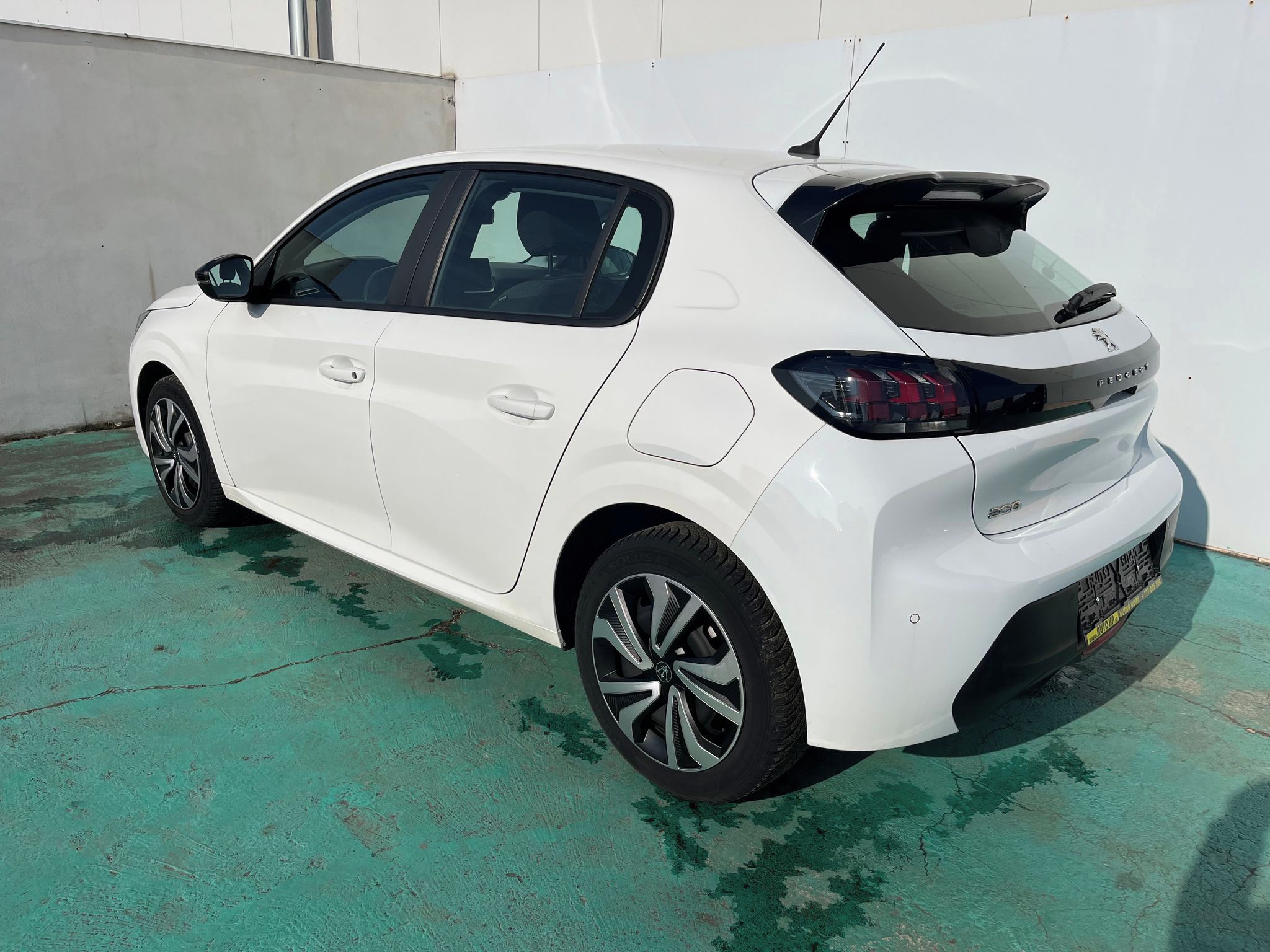 Peugeot 208, 1.2, 74kW, Automat, Navigace - fotka 4