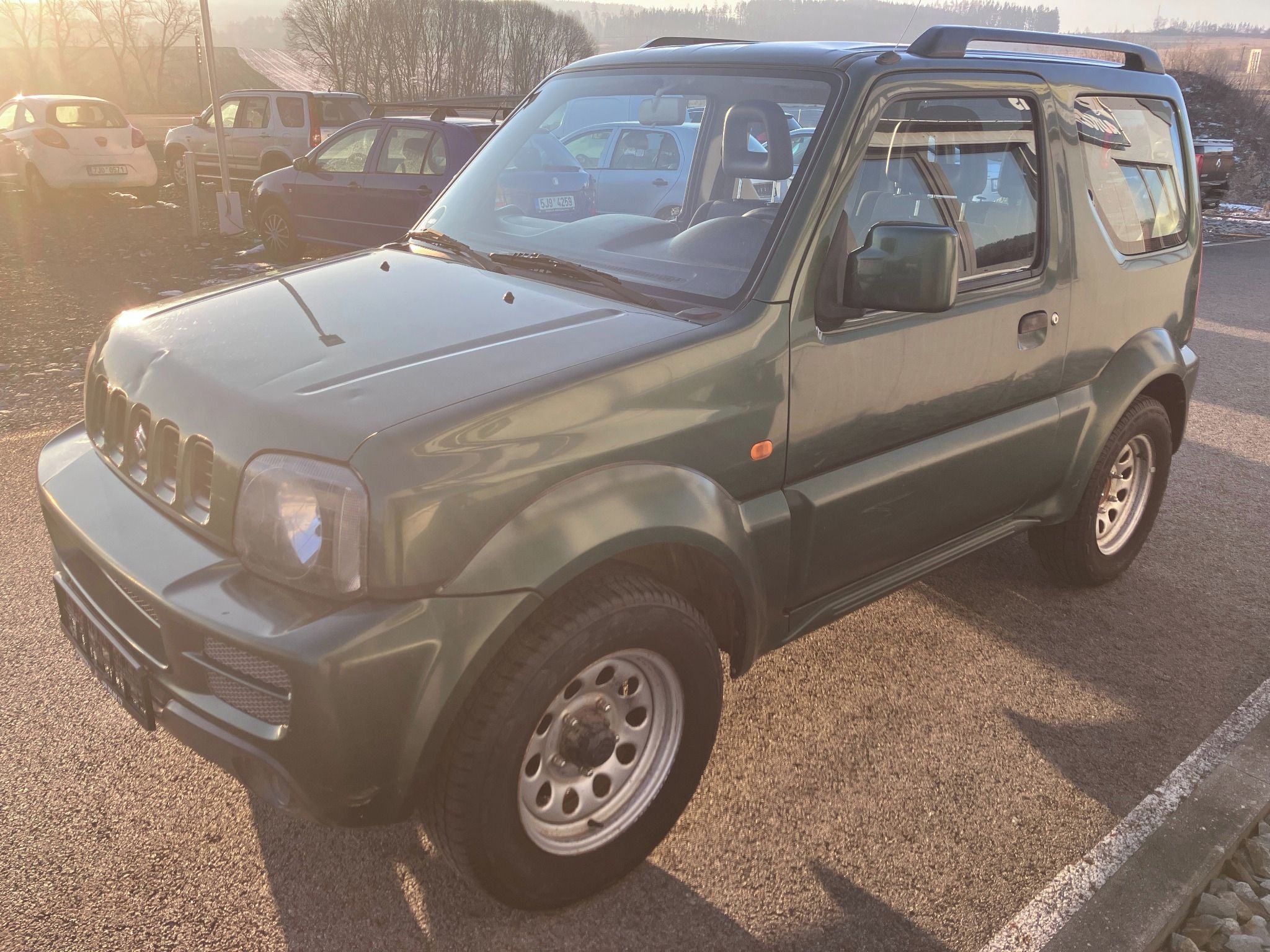 Suzuki Jimny, 1,3 63kW 4x4 klima - fotka 3