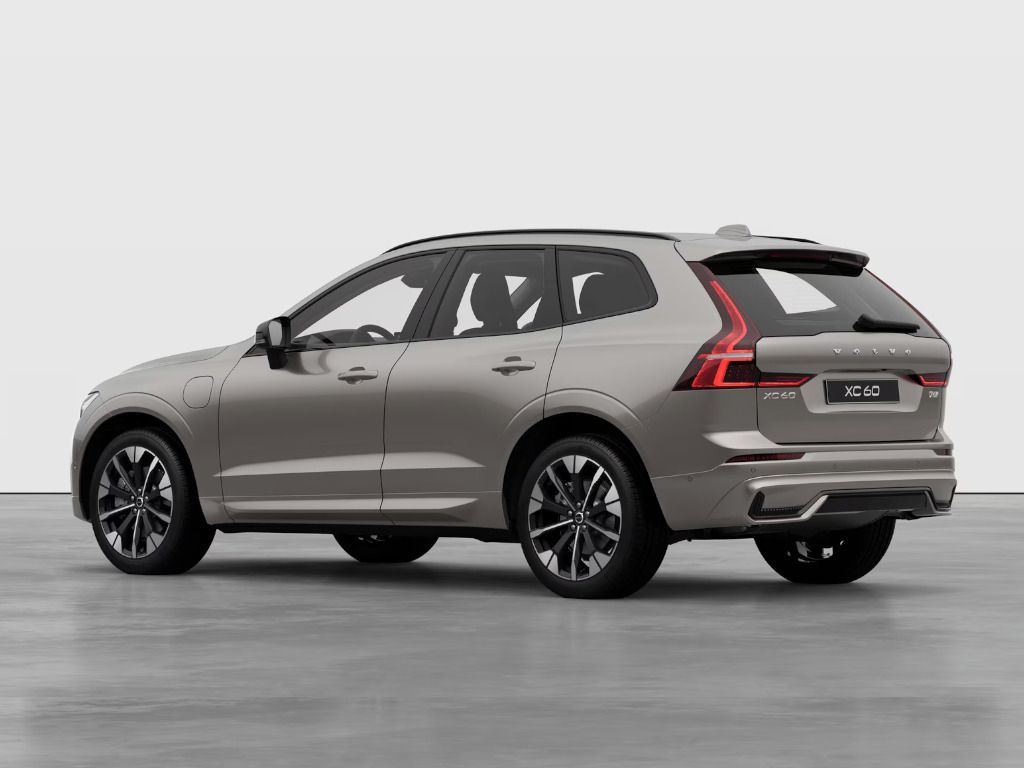 Volvo XC60, PLUS DARK T6 RECHARGE AWD 257k - fotka 4
