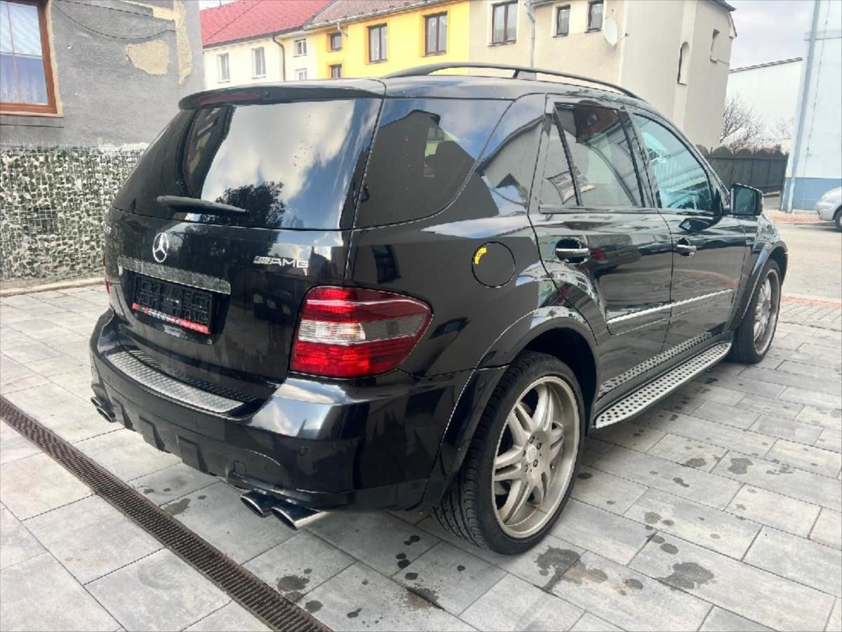 Mercedes-Benz Třídy M, 6,2 ML 63 AMG 4Matic - fotka 4