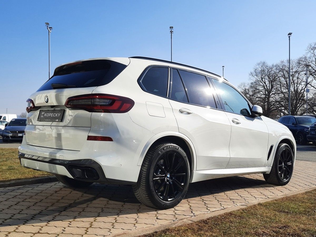 BMW X5, xDrive30D 286k - fotka 3