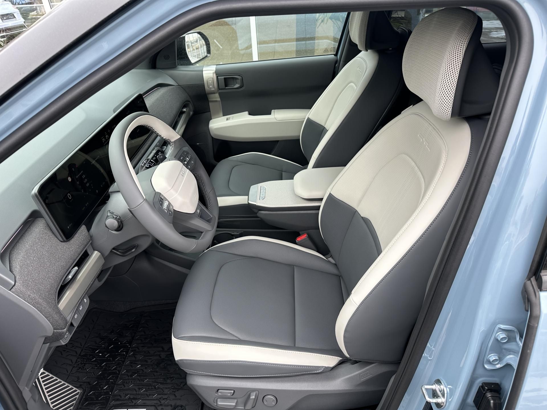 Kia EV3, Synchronní AC elektromotor 4x2 - fotka 6