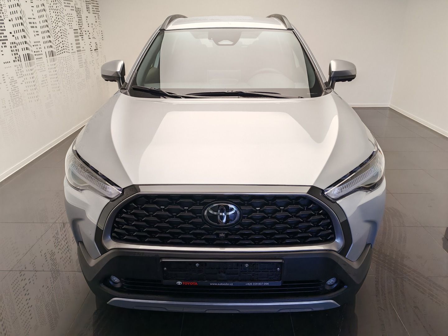 Toyota Corolla Cross, Executive  2.0L HEV 0 - 1 CVT - fotka 2