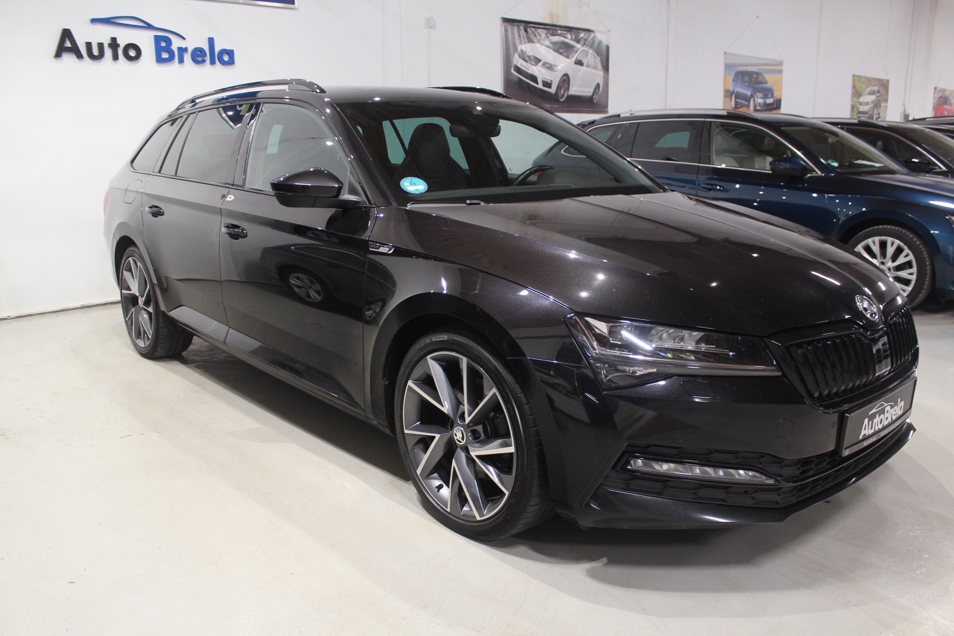 Škoda Superb, 2.0TDI DSG SportLine Display - fotka 2