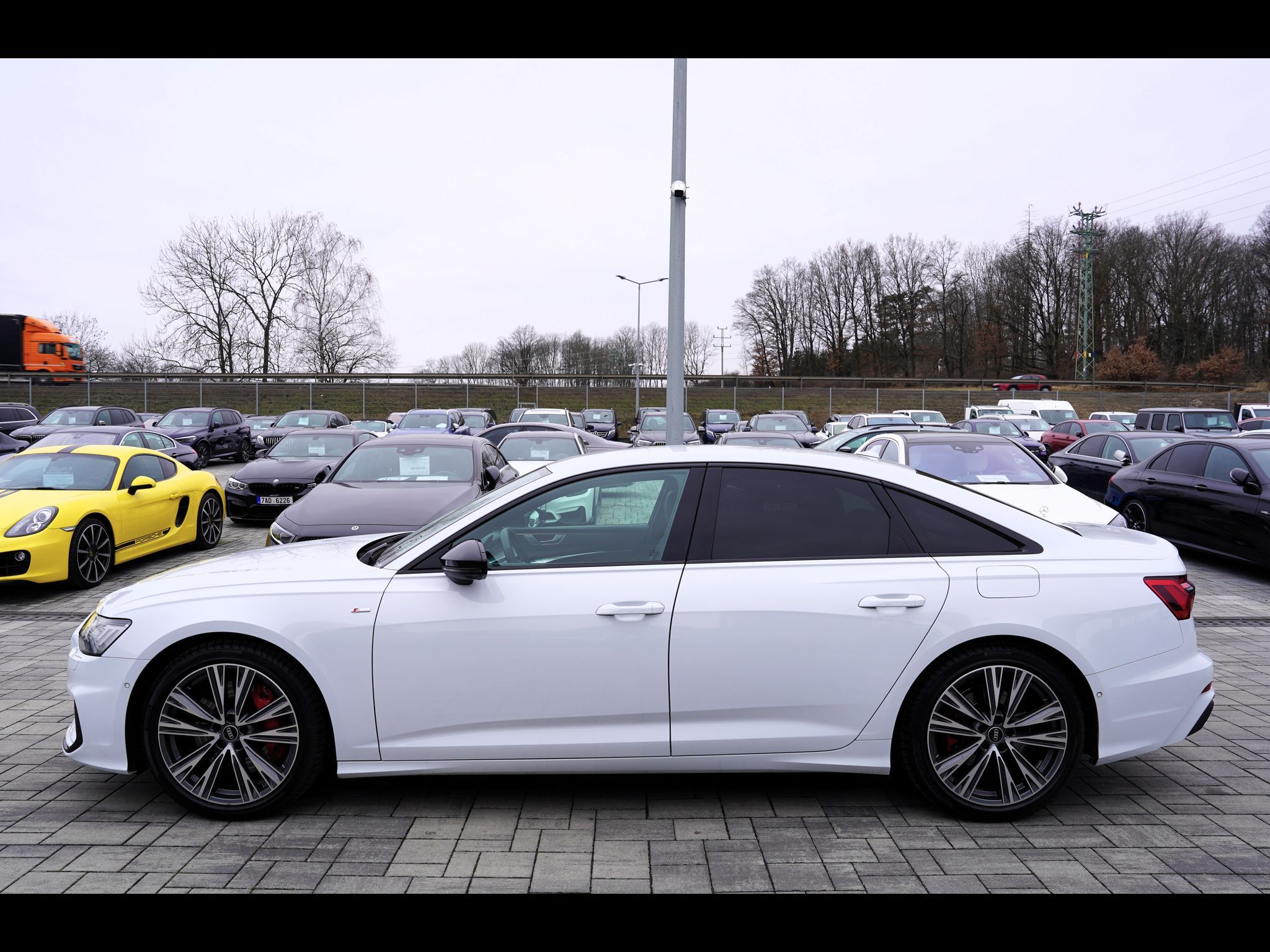 Audi A6, 55 TFSI e/S-line/370PS/B&O/ČR - fotka 3