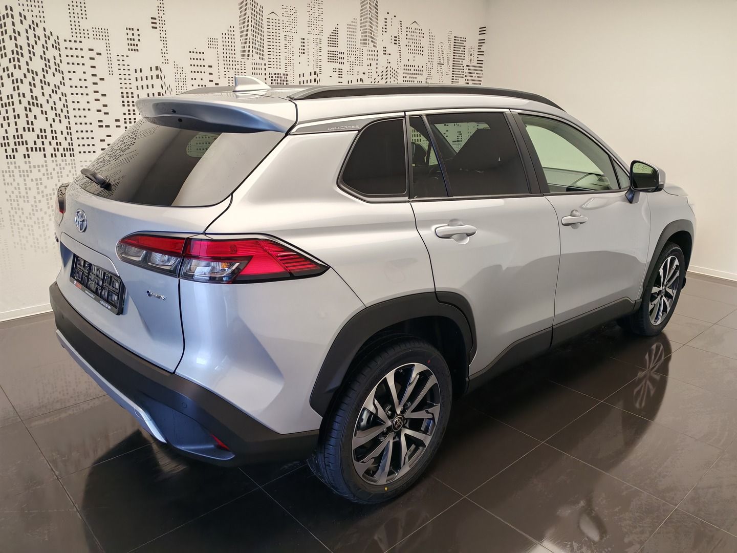Toyota Corolla Cross, 1.8 Hybrid eCVT FWD Style - fotka 5